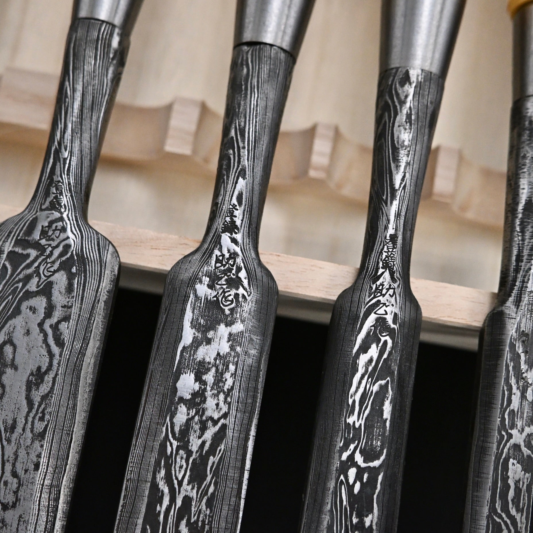 Sukemasa Suminagashi Bench chisels set with BoxWood Handles  助正 墨流し 追入組鑿 柘植柄 白紙鋼 Oirenomi