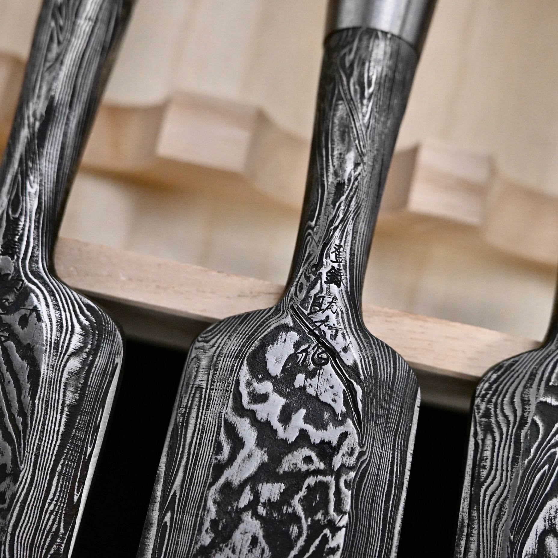 Sukemasa Suminagashi Bench chisels set with BoxWood Handles  助正 墨流し 追入組鑿 柘植柄 白紙鋼 Oirenomi