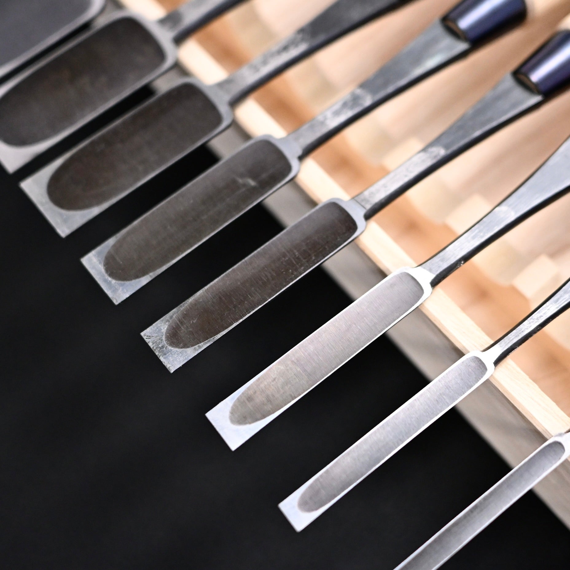 二治弘  木成平待組鑿 10本組    Nijihiro Hiramachi type chisels set ( Hiramachinomi )