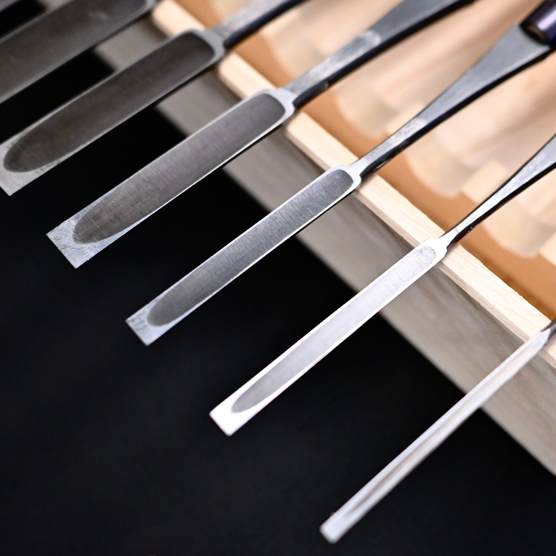 二治弘  木成平待組鑿 10本組    Nijihiro Hiramachi type chisels set ( Hiramachinomi )