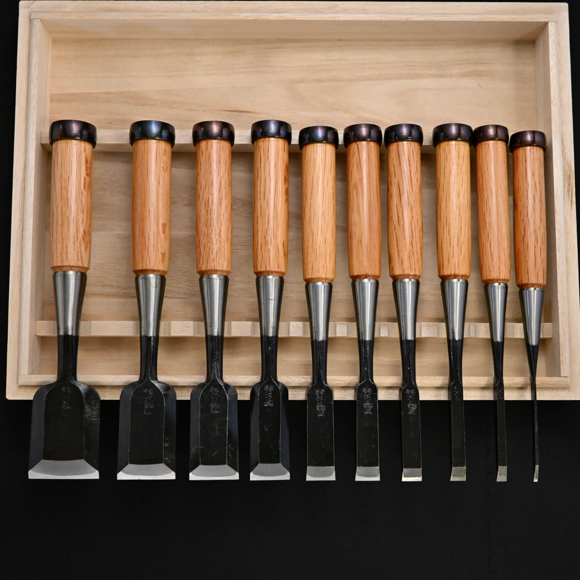 #6 Ouchi Bench chisels set Red Oak Handle by Ouchi   宗家大内 追入組鑿 赤樫柄 桐箱付