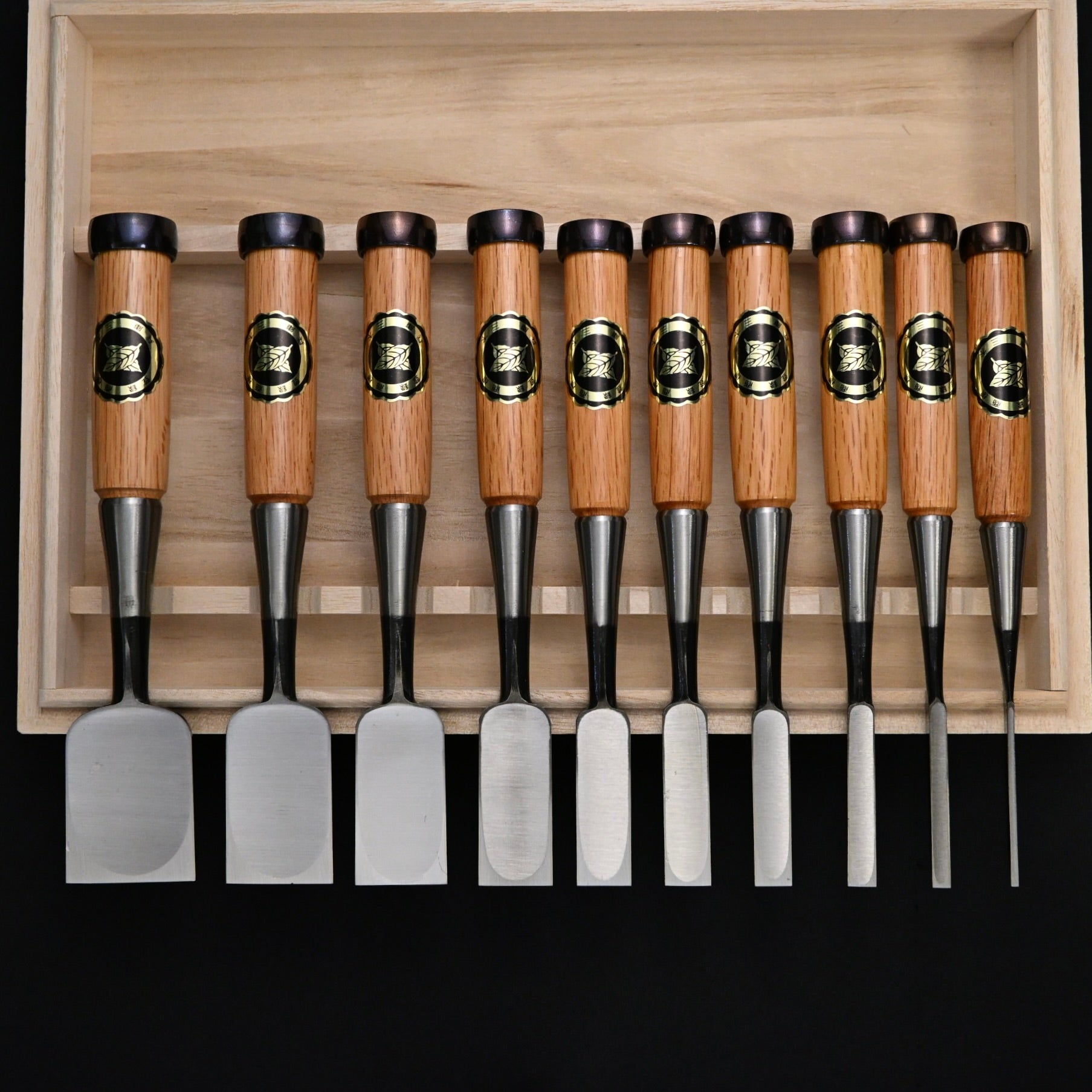 #6 Ouchi Bench chisels set Red Oak Handle by Ouchi   宗家大内 追入組鑿 赤樫柄 桐箱付