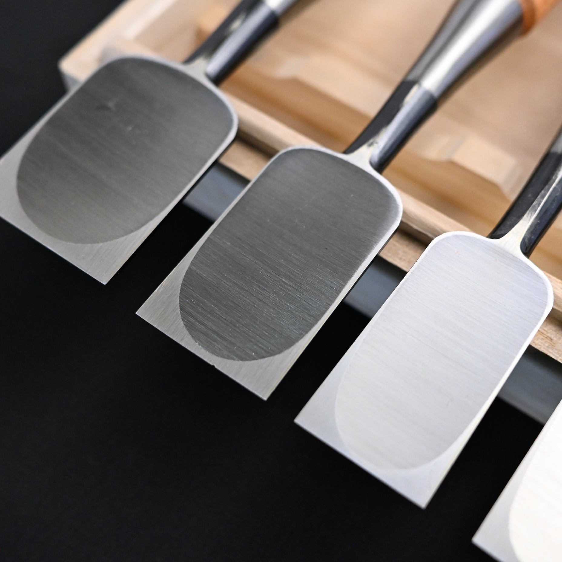 #6 Ouchi Bench chisels set Red Oak Handle by Ouchi   宗家大内 追入組鑿 赤樫柄 桐箱付