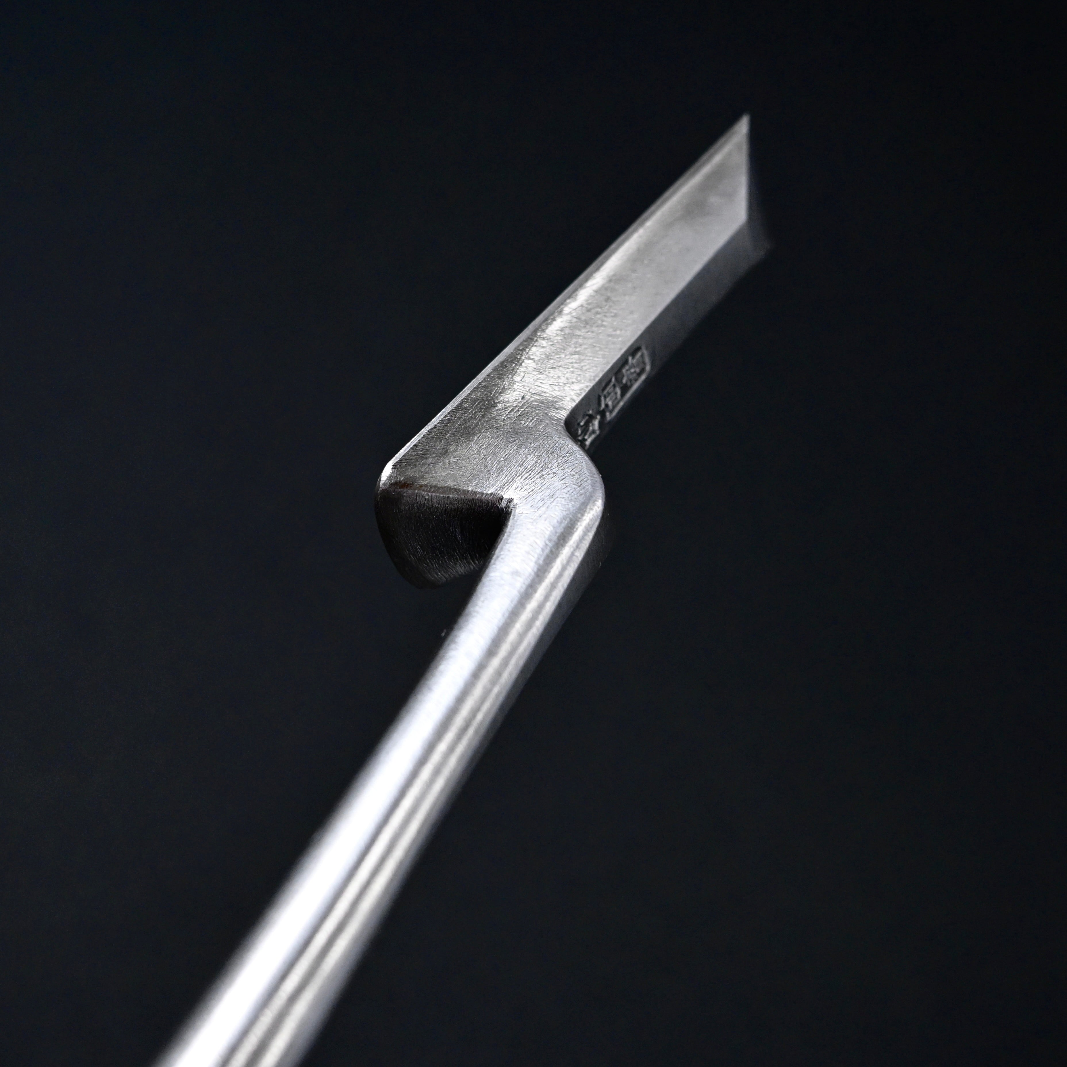 田斎作 磨仕上 面取鏝のみ アゴ付 赤樫柄 21mm   Tasai Special Trowel chisel (Kote nomi)  Polish finished with Red oak handle