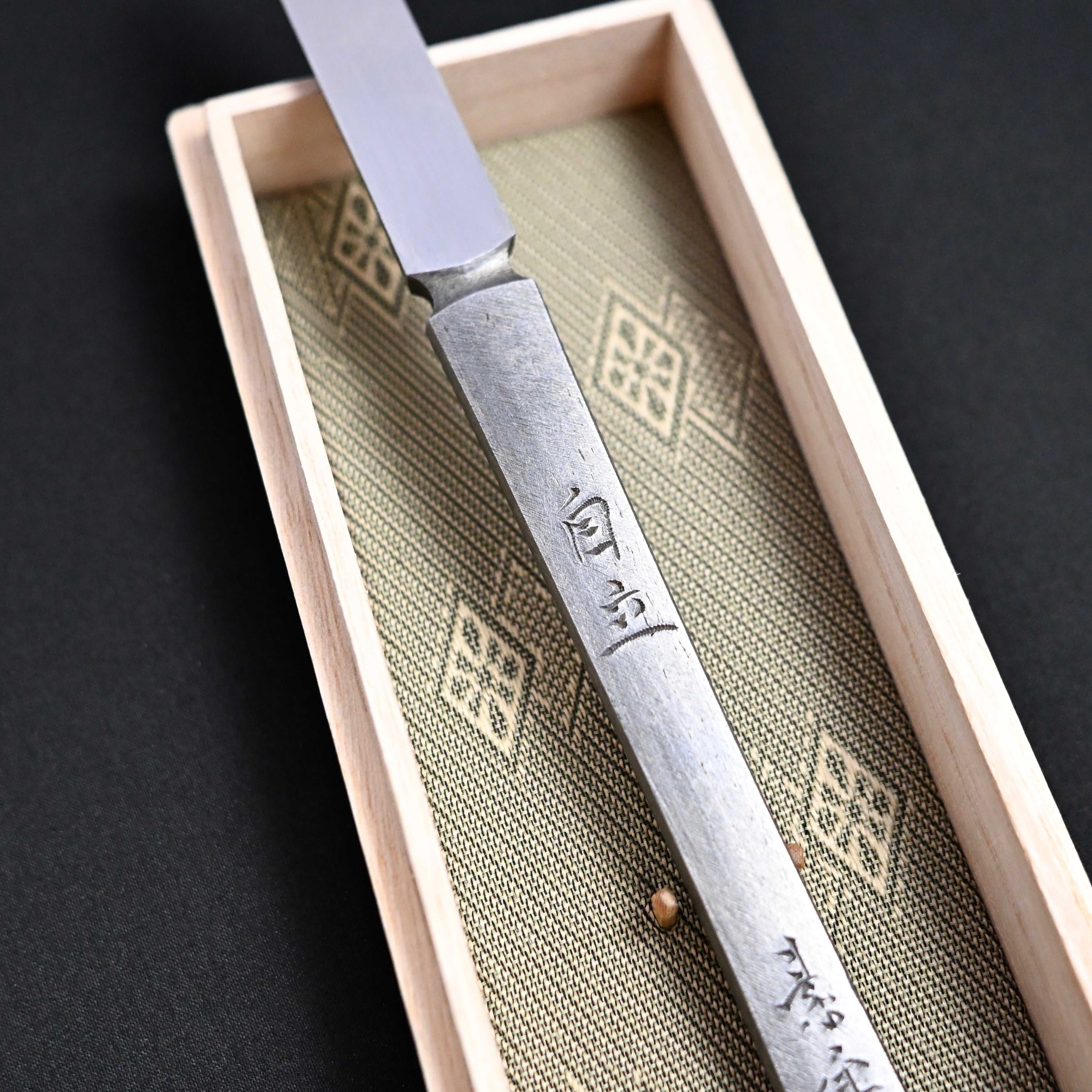 Jiritsu kensaki by Sozen Carving  自立 素全作  剣先小刀   12mm