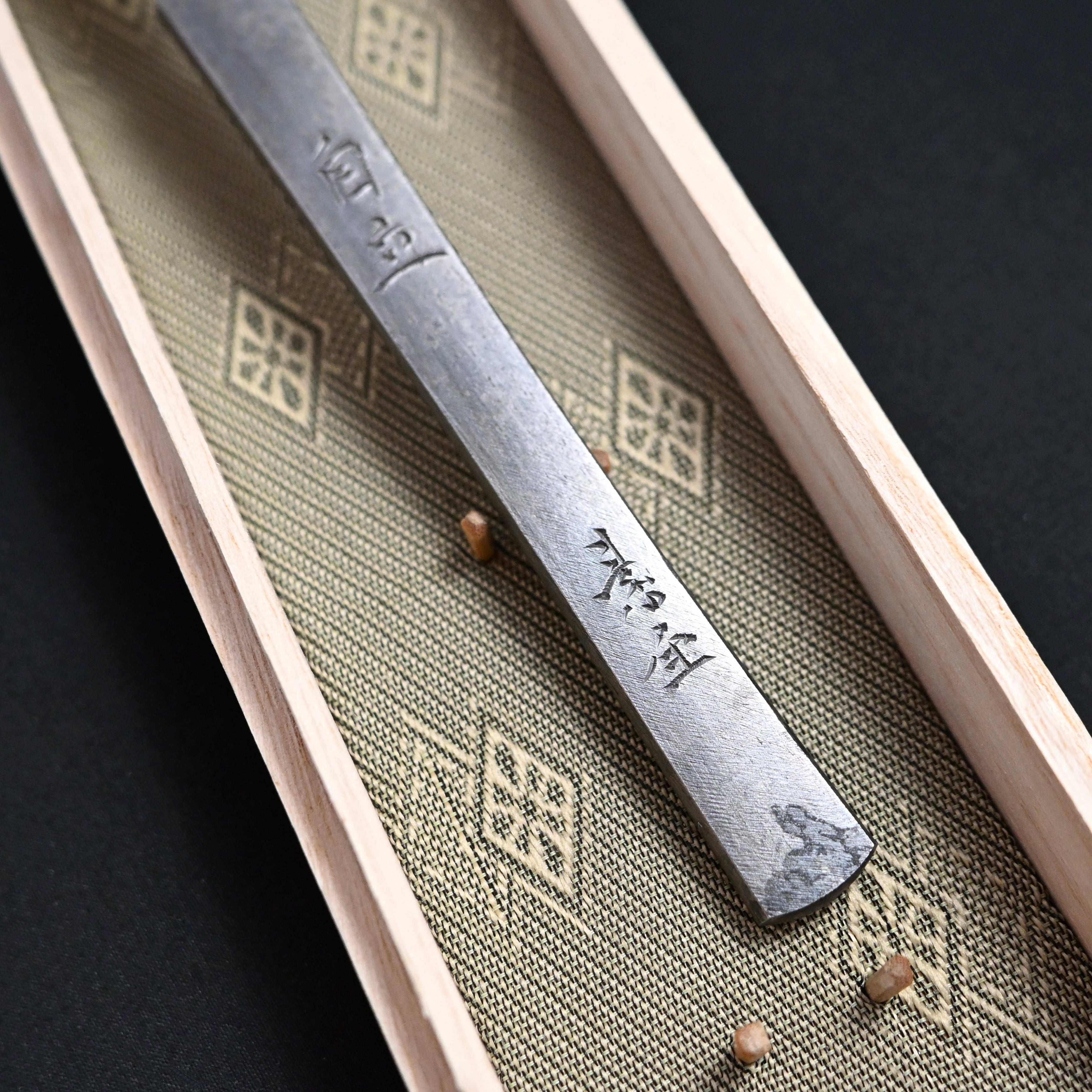 Jiritsu kensaki by Sozen Carving  自立 素全作  剣先小刀   12mm