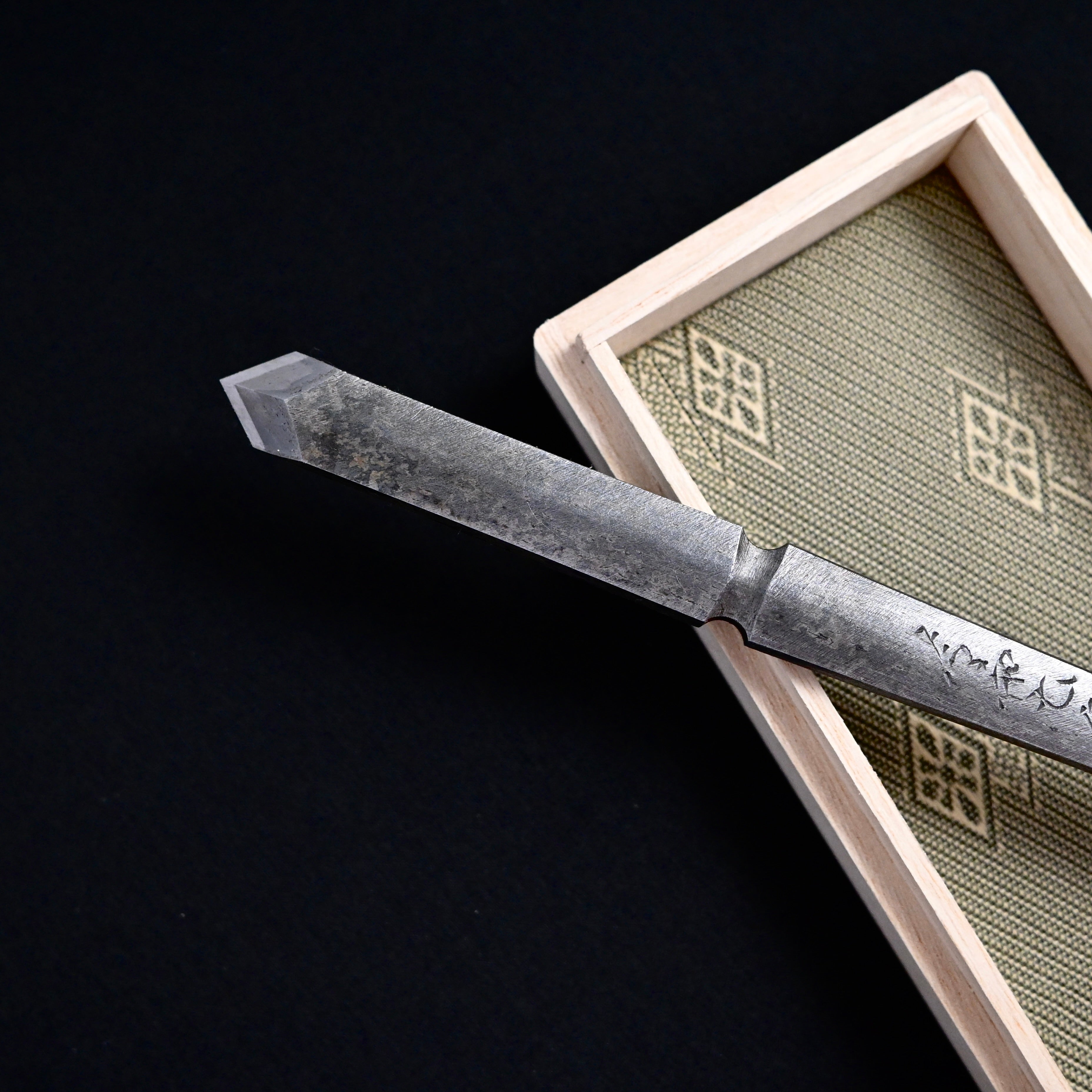Jiritsu kensaki by Sozen Carving  自立 素全作  剣先小刀   12mm
