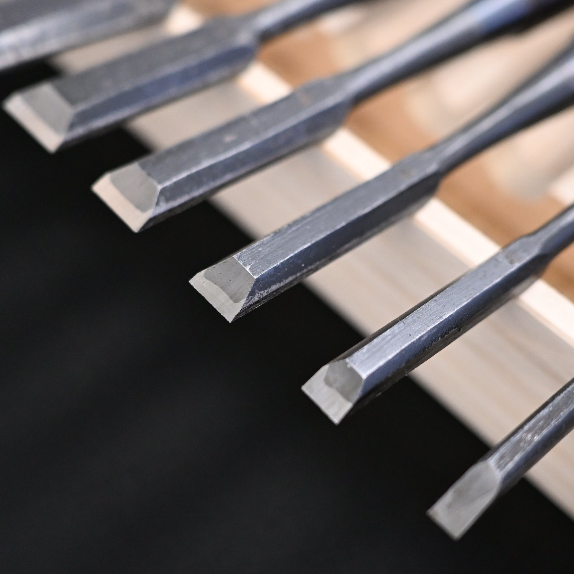 Kanetake Bench chisels set with Ebony Handle by Takahashi Norikazu  高橋典三作 カネ武 追入組鑿 黒檀柄