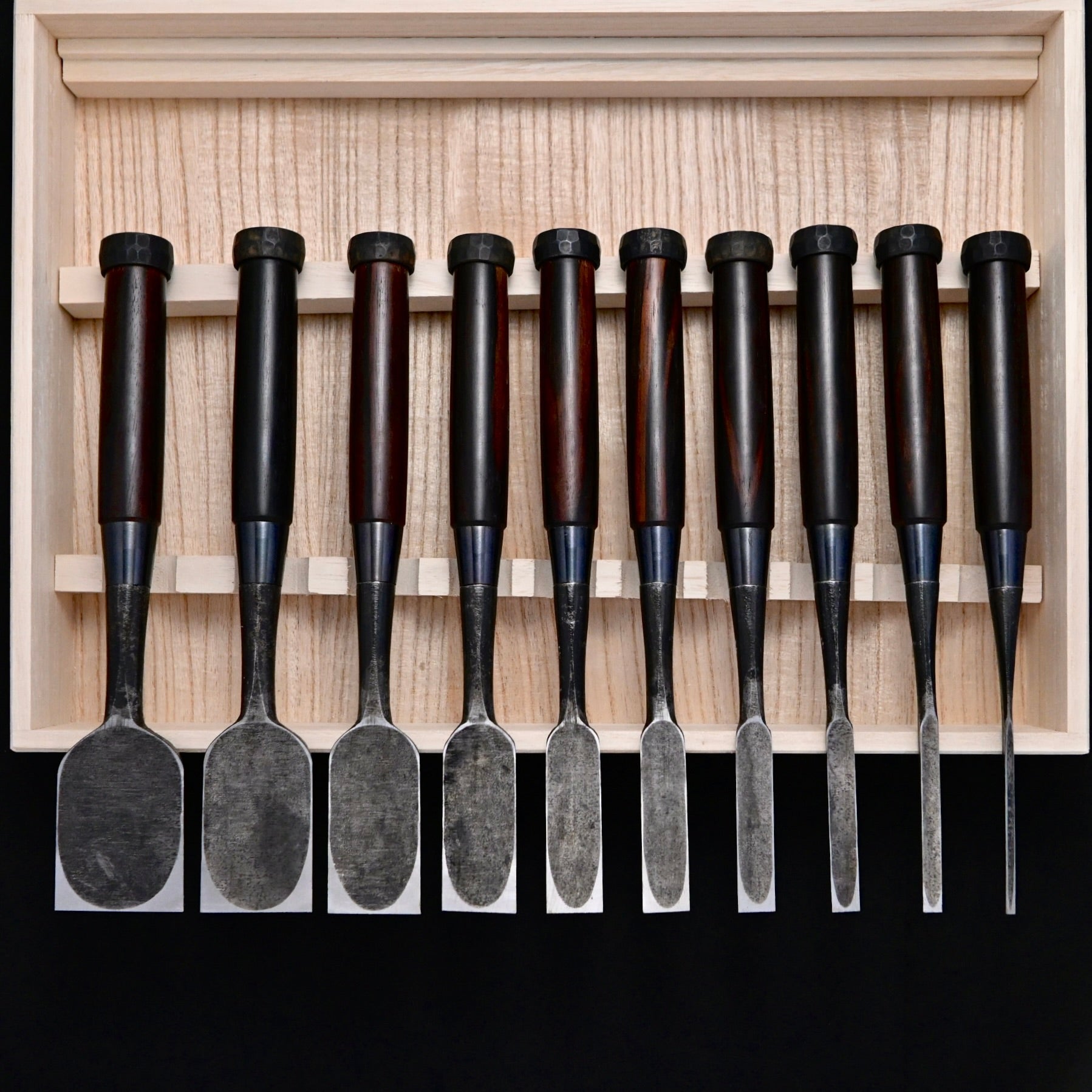 Kanetake Bench chisels set with Ebony Handle by Takahashi Norikazu  高橋典三作 カネ武 追入組鑿 黒檀柄