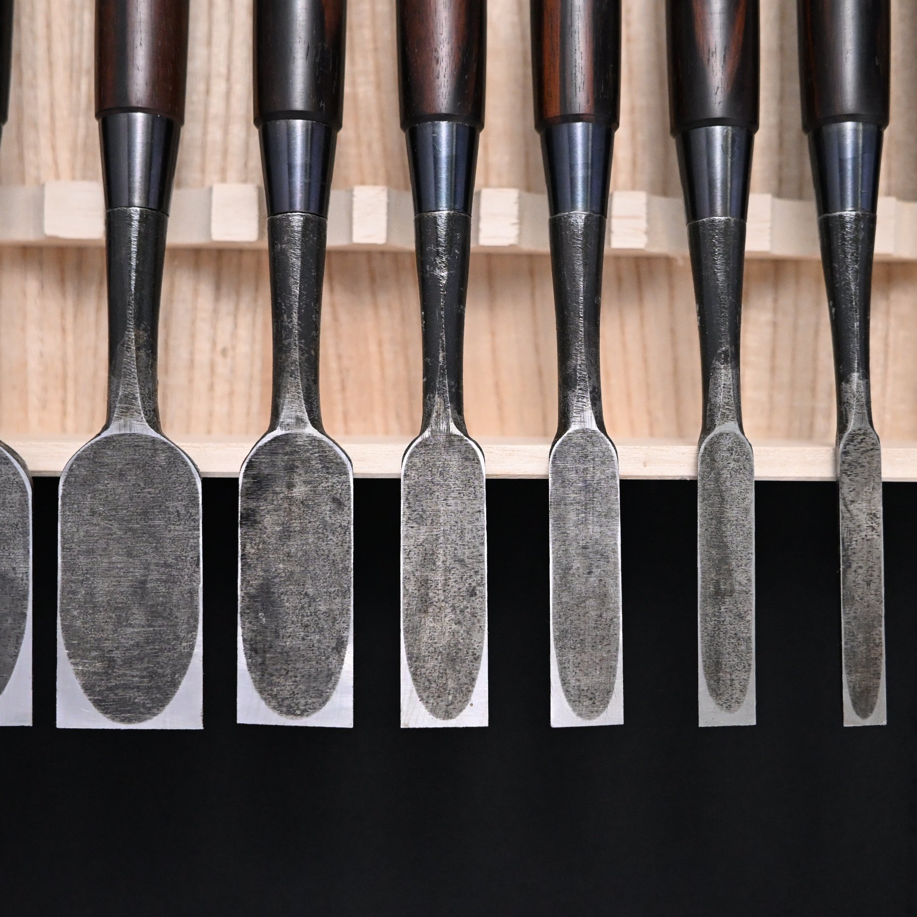 Kanetake Bench chisels set with Ebony Handle by Takahashi Norikazu  高橋典三作 カネ武 追入組鑿 黒檀柄
