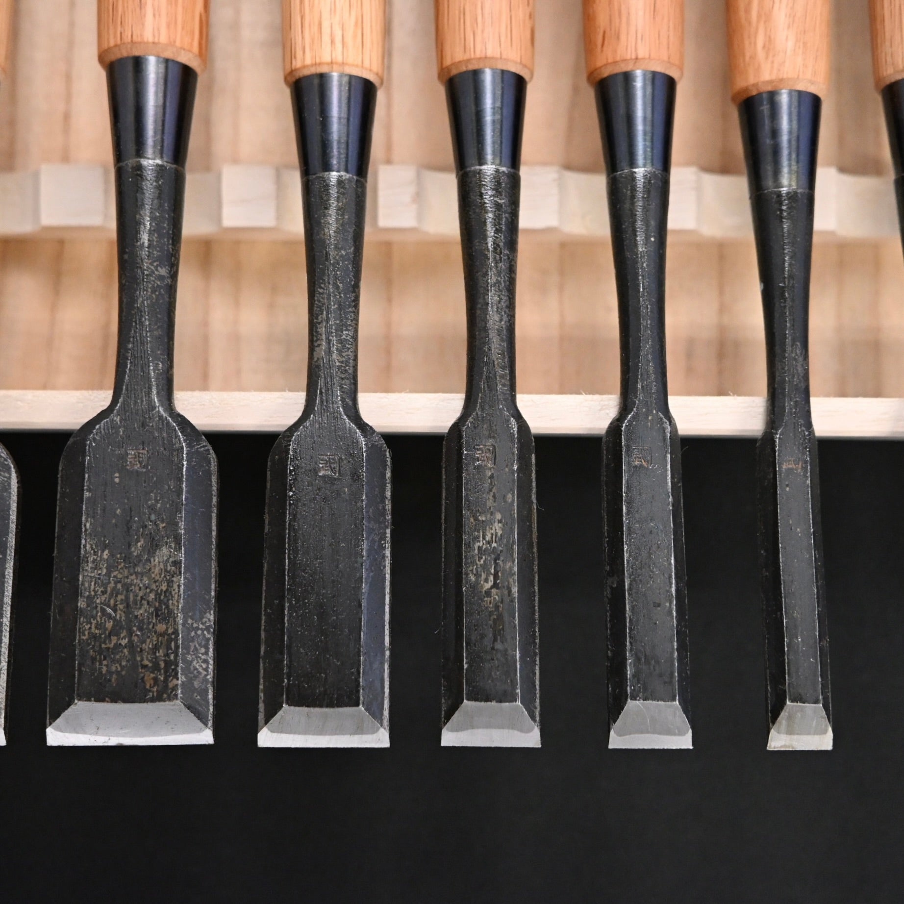 Kanetake Bench chisels set Red oak handle by Takahashi Norikazu 高橋典三作 カネ武 追入組鑿 赤樫柄