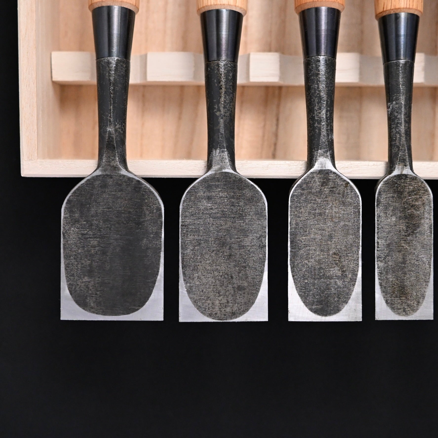 Kanetake Bench chisels set Red oak handle by Takahashi Norikazu 高橋典三作 カネ武 追入組鑿 赤樫柄
