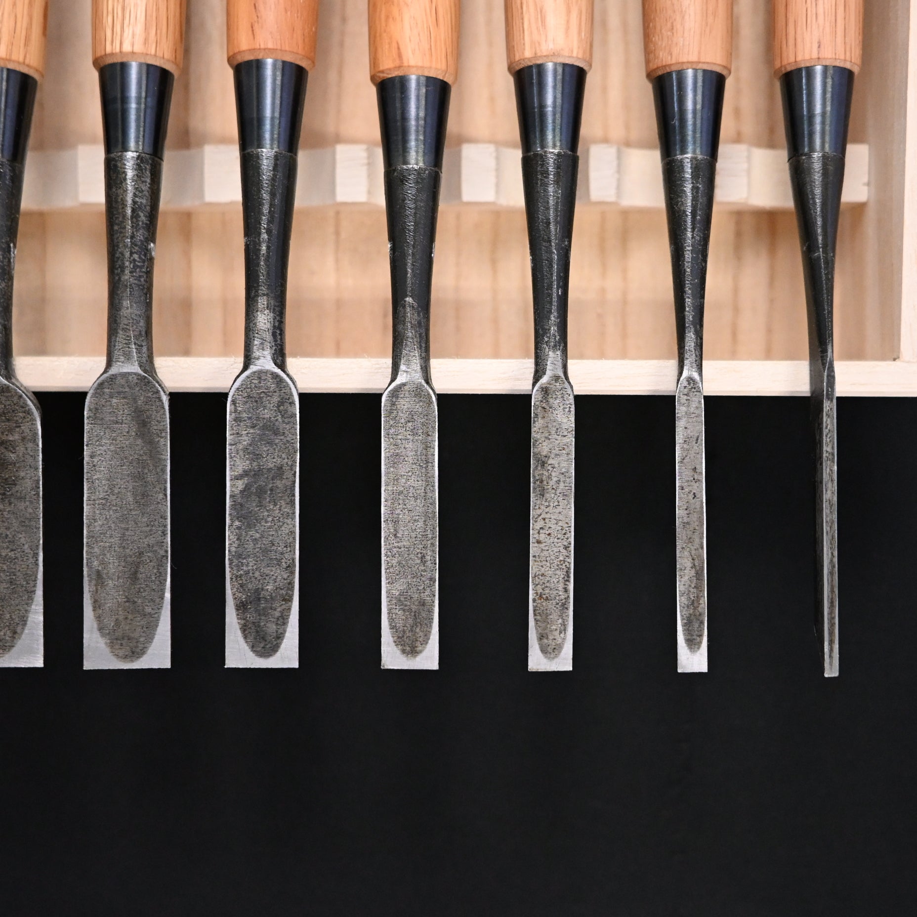 Kanetake Bench chisels set Red oak handle by Takahashi Norikazu 高橋典三作 カネ武 追入組鑿 赤樫柄