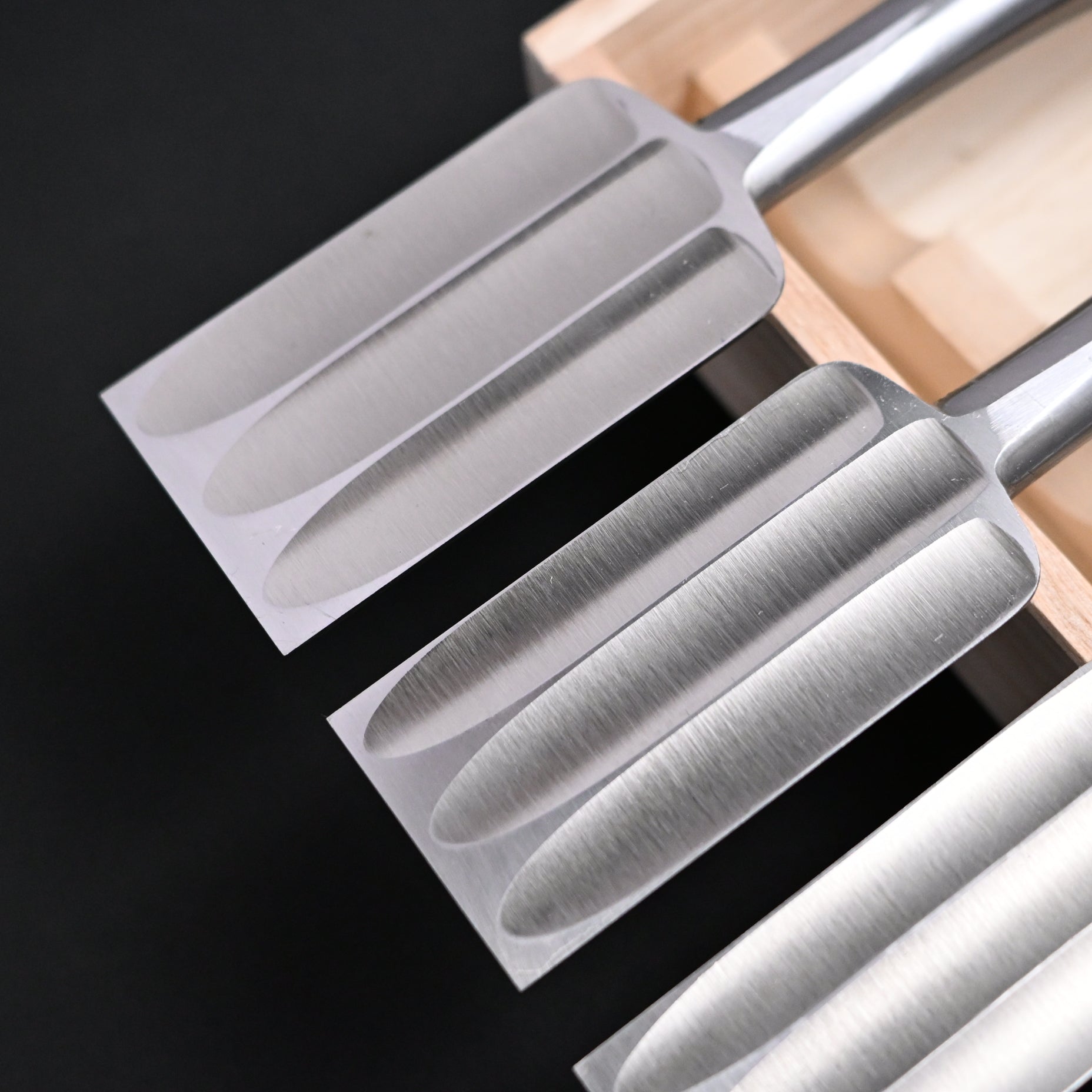 Sukemaru 4th High-Speed Steel Timber chisels set by Usui Yoshio 　四代助丸 碓氷淑郎 叩き組鑿 三つ裏  6本組 tatakinomi