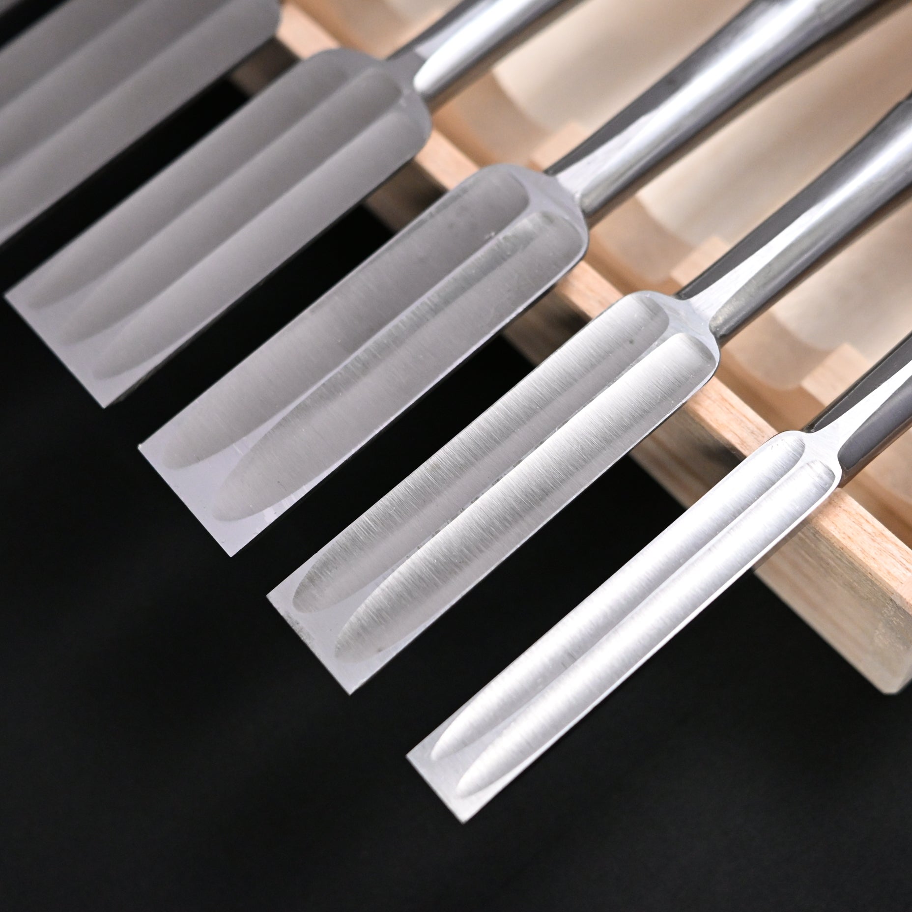 Sukemaru 4th High-Speed Steel Timber chisels set by Usui Yoshio 　四代助丸 碓氷淑郎 叩き組鑿 三つ裏  6本組 tatakinomi