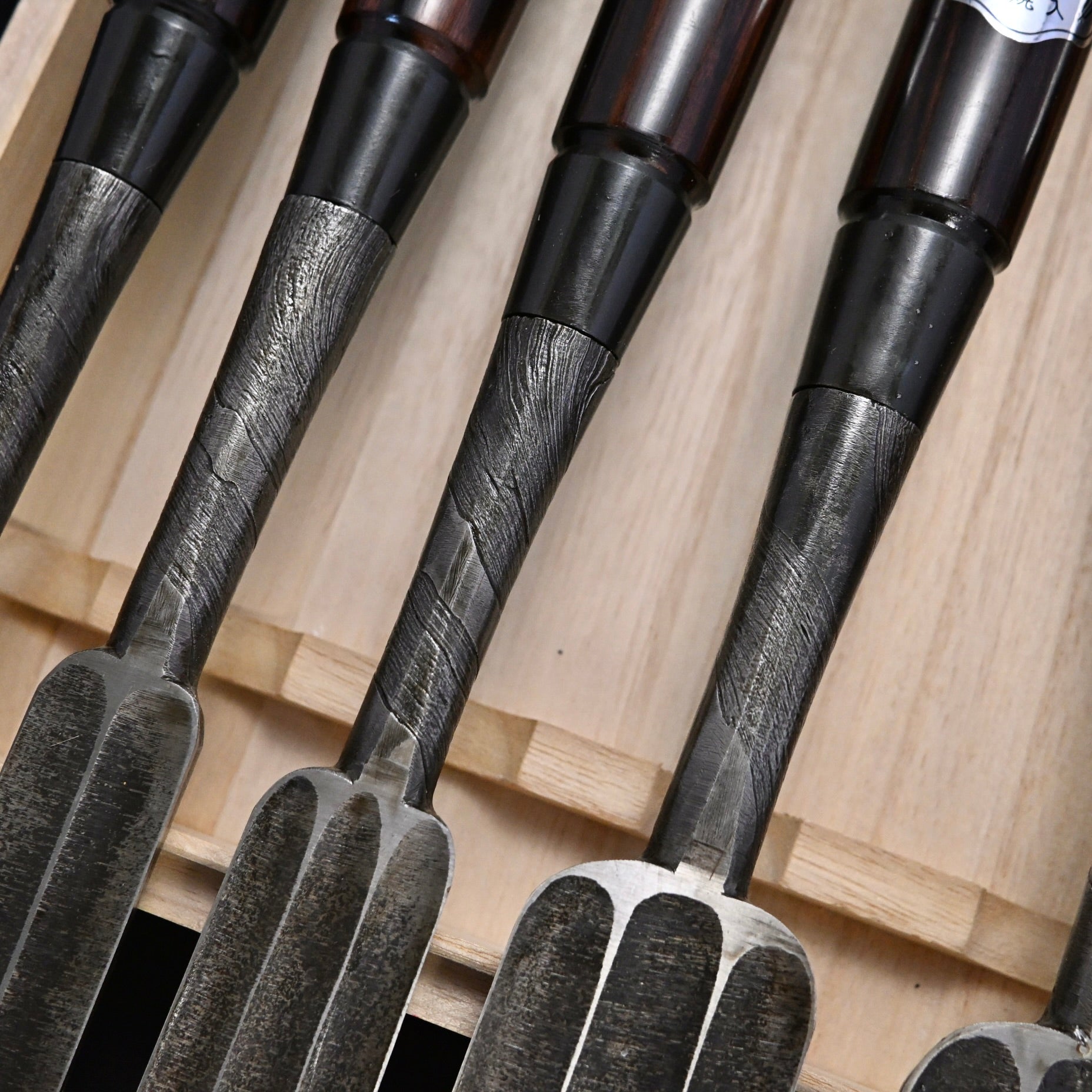 #12掘出し物  錦清水 叩き鑿5本組 黒檀柄     Rare Stock Nishiki Kiyomi Timber Chisels Set 5pc with Ebony Handle
