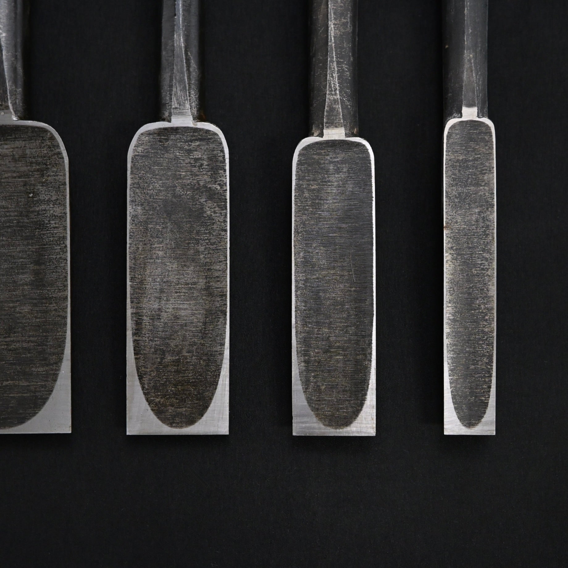 掘出し物  錦清水 叩き鑿バラ 白樫柄     Rare Stock Nishiki Kiyomi Timber Chisels Each size