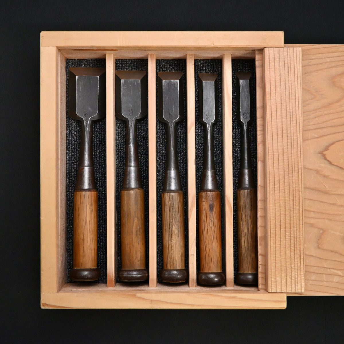 Used Mitsuki Bench chisels set by Yamazaki Nobutsugu  中古品 光月 山崎信次作 追入5本組鑿