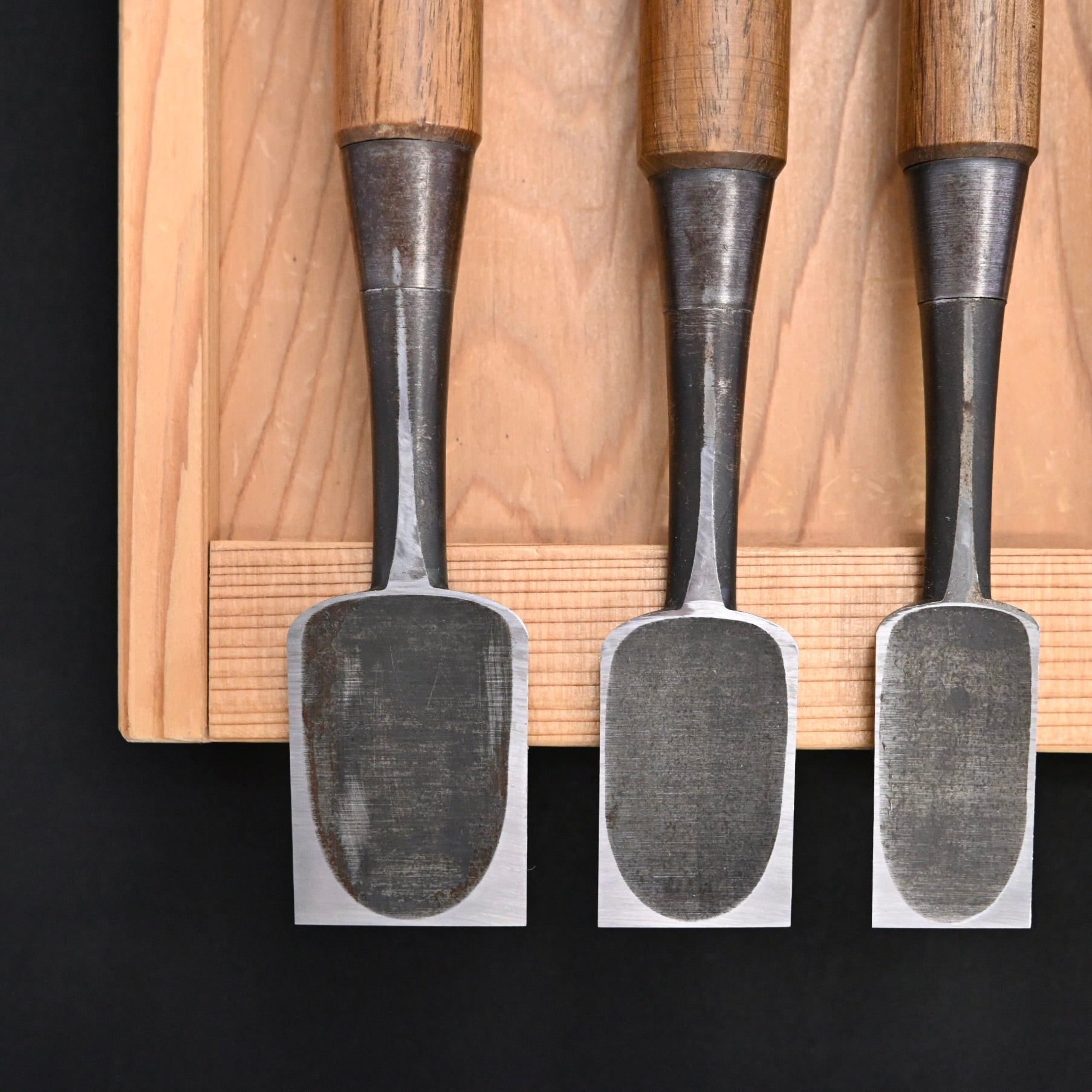 Used Mitsuki Bench chisels set by Yamazaki Nobutsugu  中古品 光月 山崎信次作 追入5本組鑿