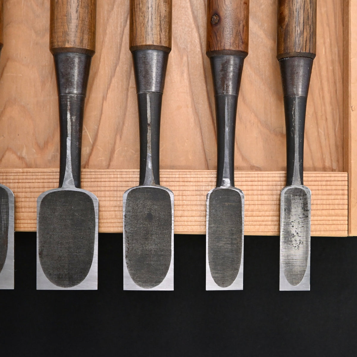 Used Mitsuki Bench chisels set by Yamazaki Nobutsugu  中古品 光月 山崎信次作 追入5本組鑿