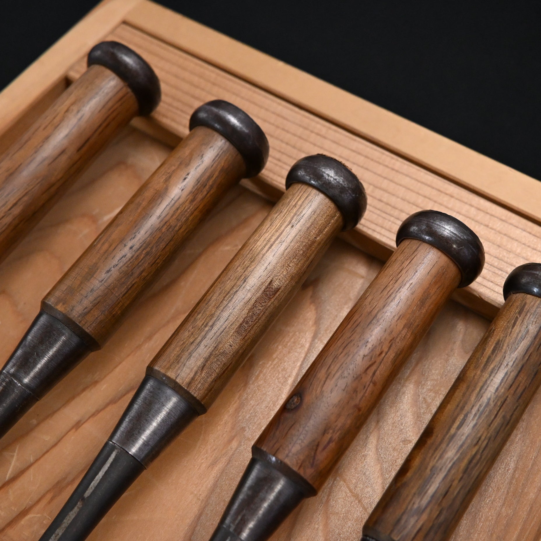 Used Mitsuki Bench chisels set by Yamazaki Nobutsugu  中古品 光月 山崎信次作 追入5本組鑿