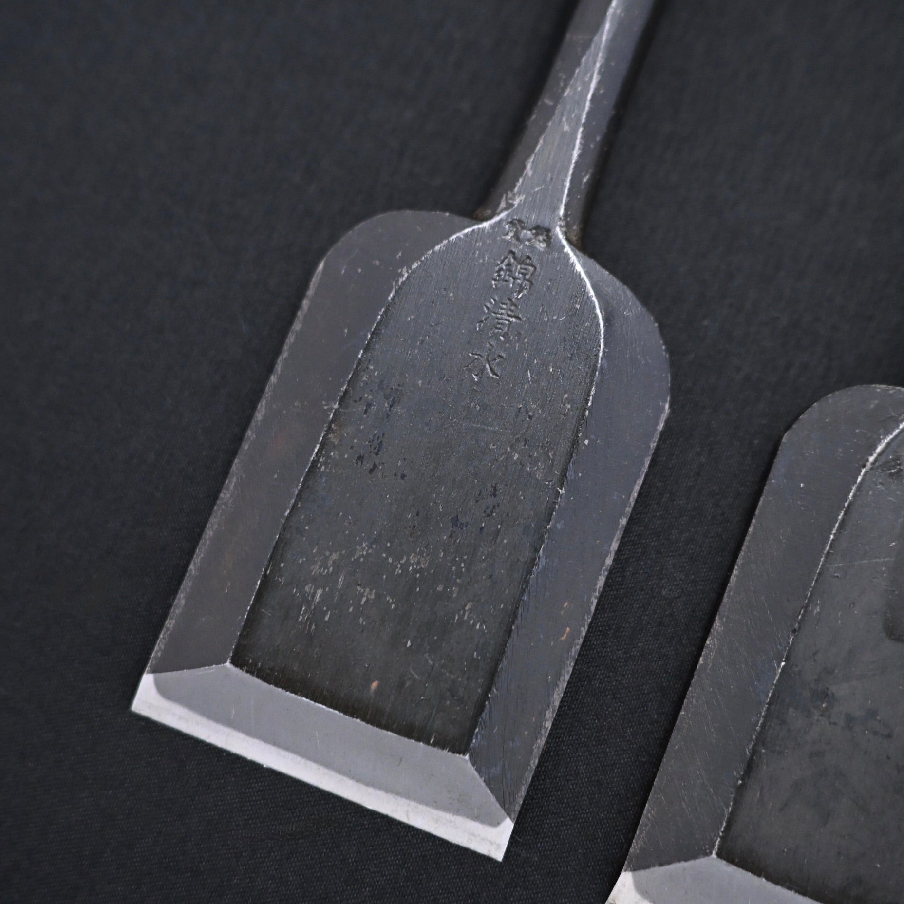 掘出し物  錦清水 首高 追入 グミ柄     Rare Stock Nishiki Kiyomi Bench Chisels
