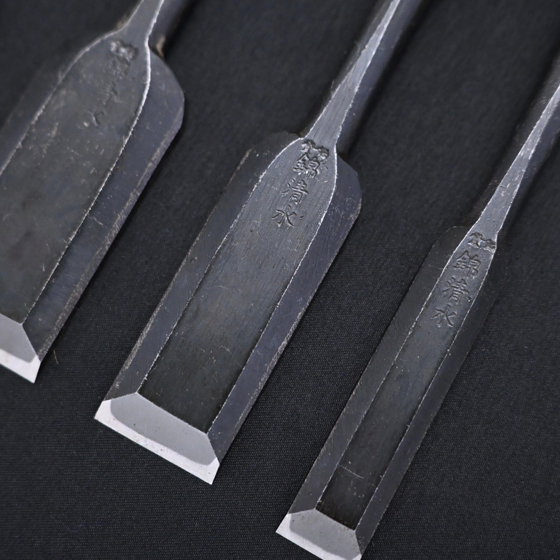 掘出し物  錦清水 首高 追入 グミ柄     Rare Stock Nishiki Kiyomi Bench Chisels