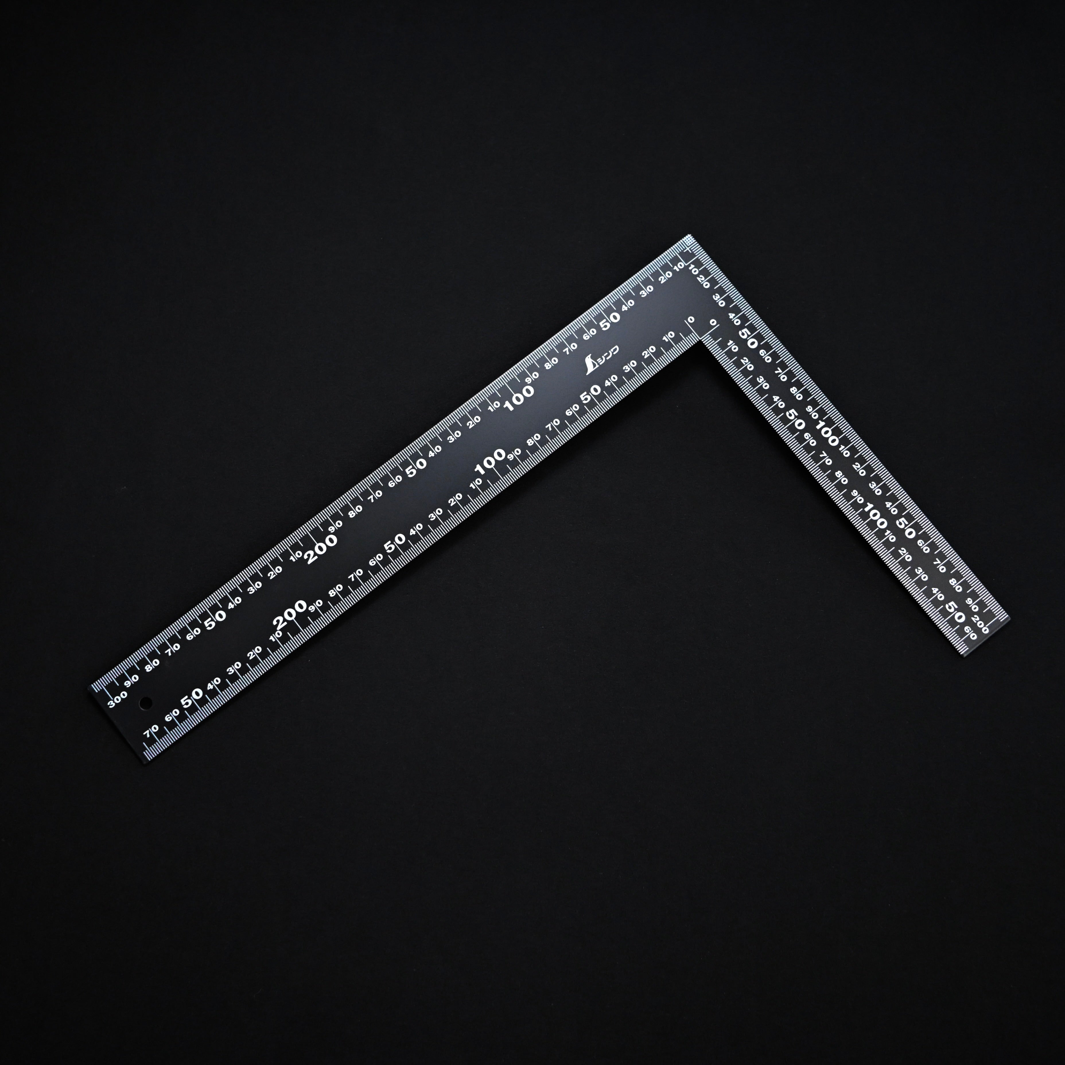 Shinwa Flat Square Marks Building 2x4    シンワ フラットスコヤ 黒色 30×20cm 白目盛