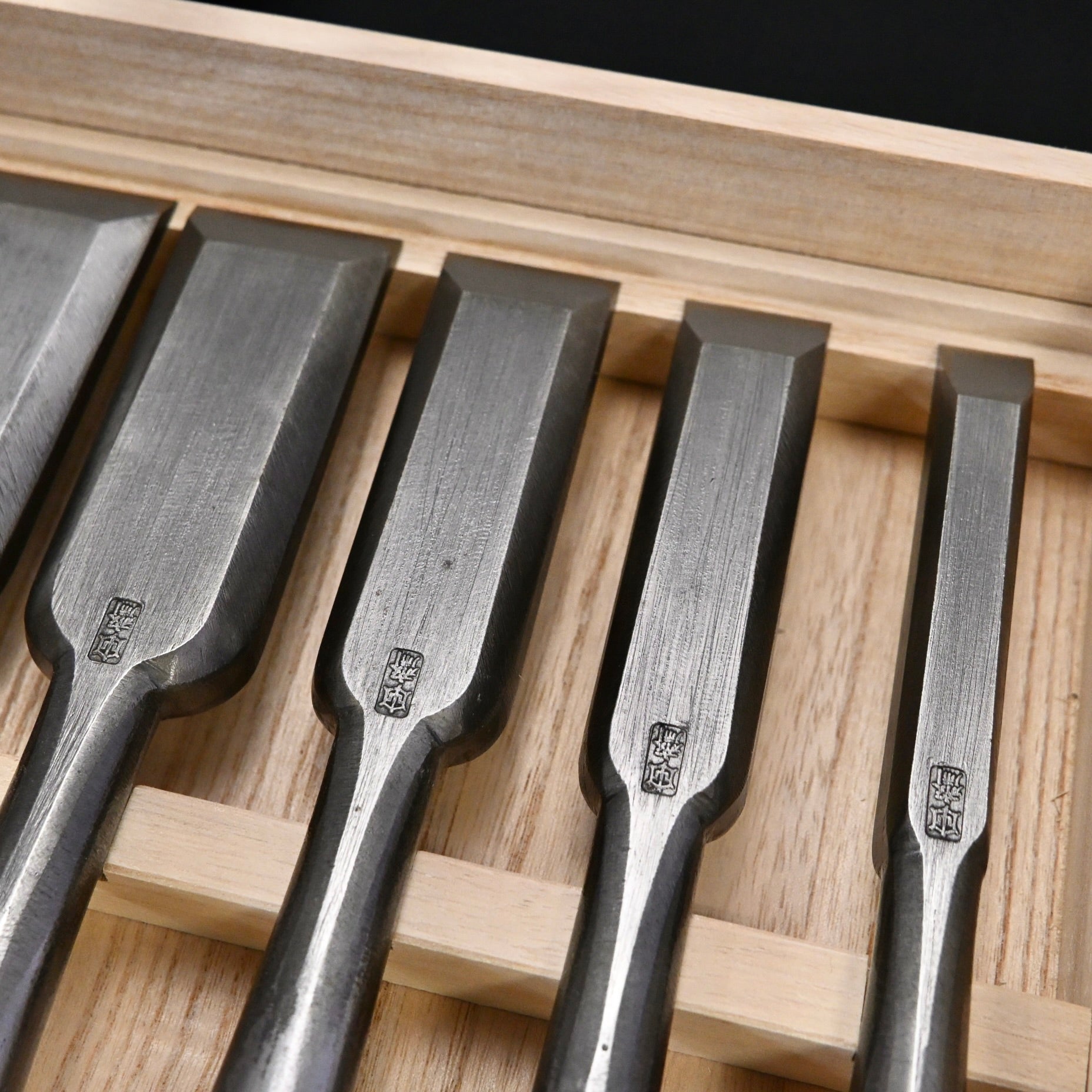 Tasai Timber chisels 6-Piece set Special Blue Steel   田斎  磨き叩組鑿 6本組