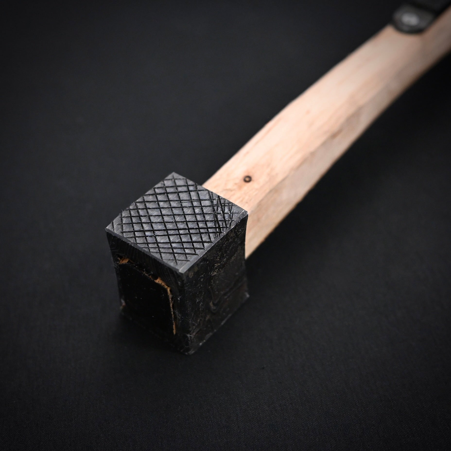 別注 正行 杮葺き屋根鉄槌 木目 山桜柄  Masatsura custom made Yane Hammers with handle