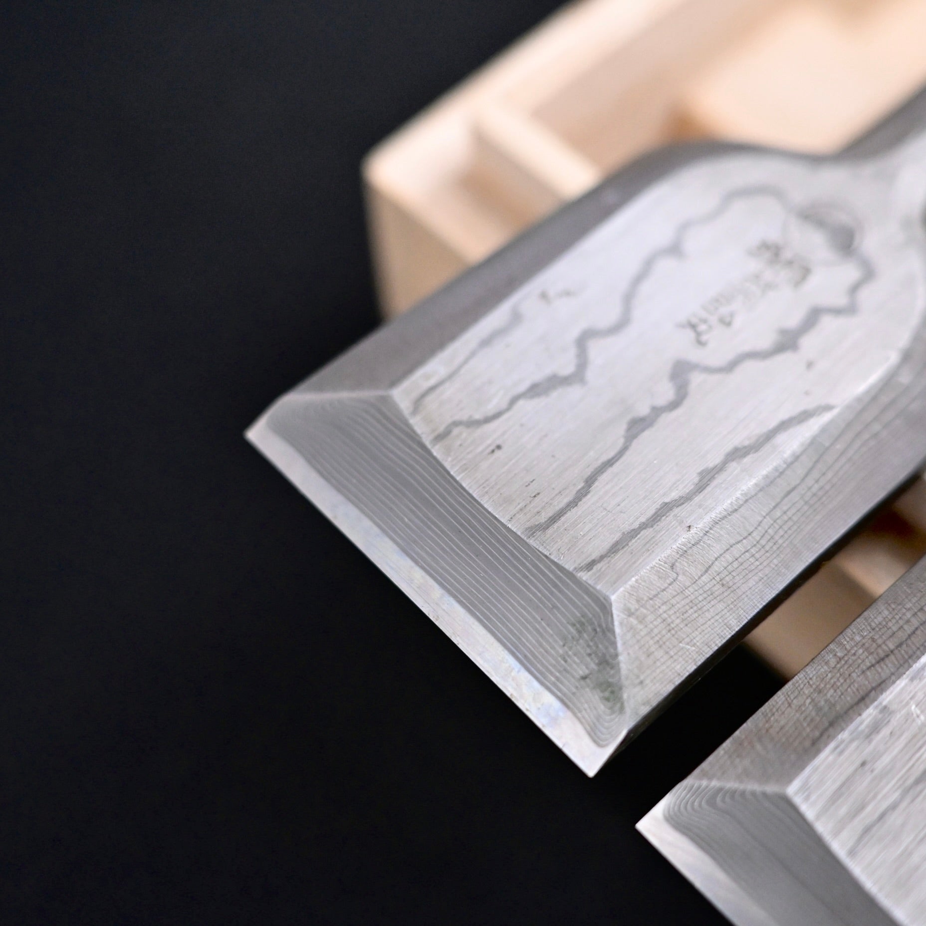 菊弘丸 追入組鑿 積層材 白樫柄 5本組    Kikuhiromaru Bench chisels set with white oak handle(Oirenomi)