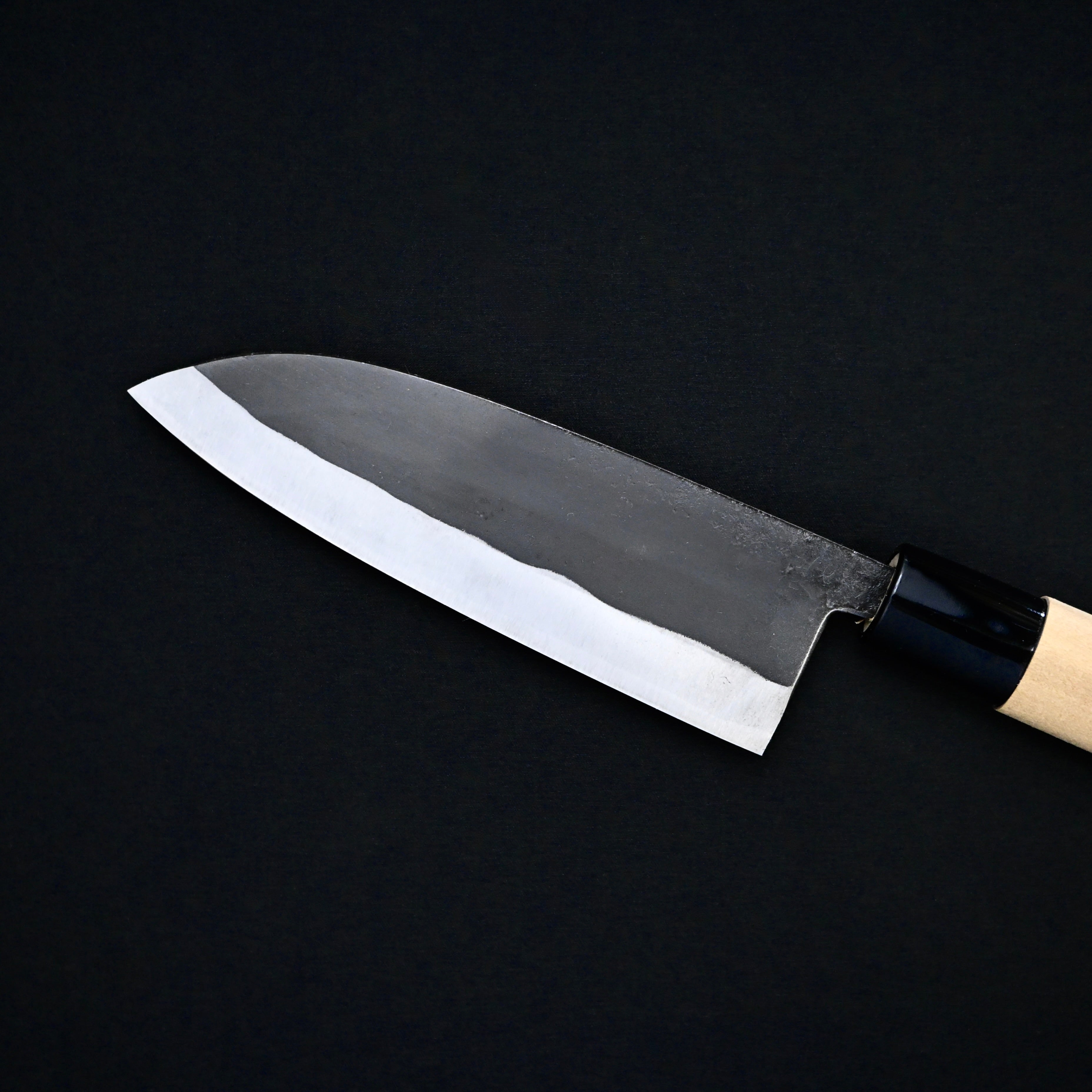 [新品未使用] 三徳包丁180mm黒打ち仕上げ 白紙1号 樫 八角 下総国光月作 三徳包丁 両刃 180mm 白紙1号 全鋼 溶接手仕上げ口金