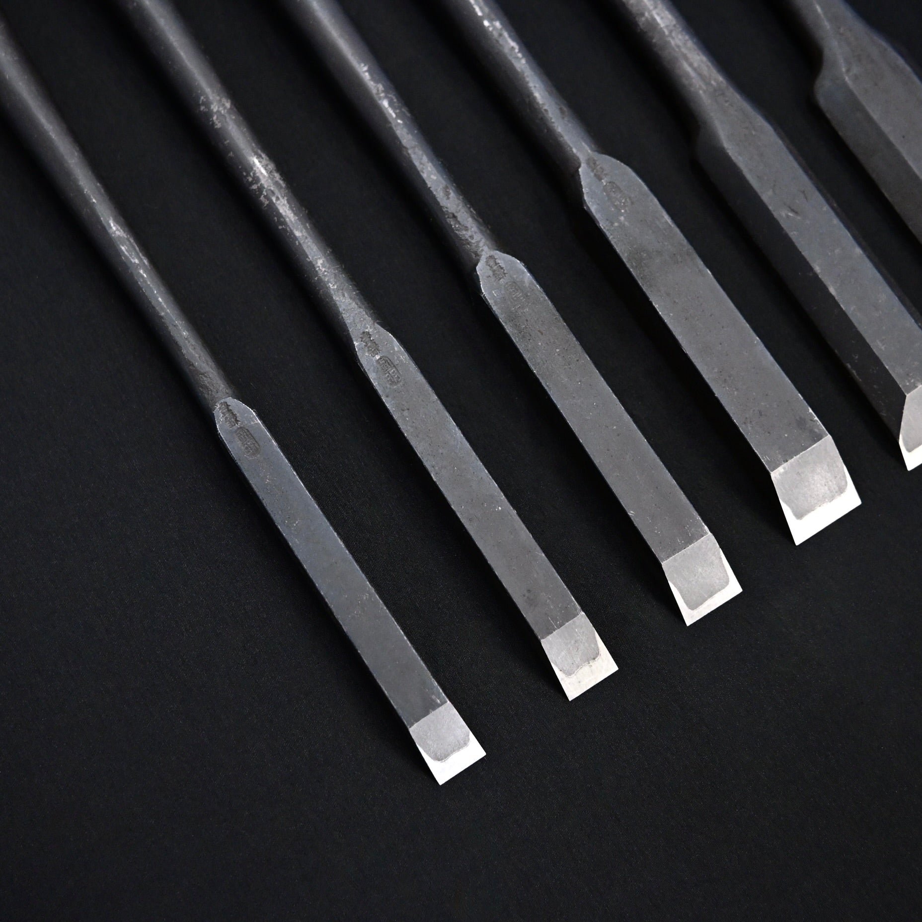 国明 首長穴屋鑿(入母屋) 7寸丈    Kuniaki Long type Slick Chisels