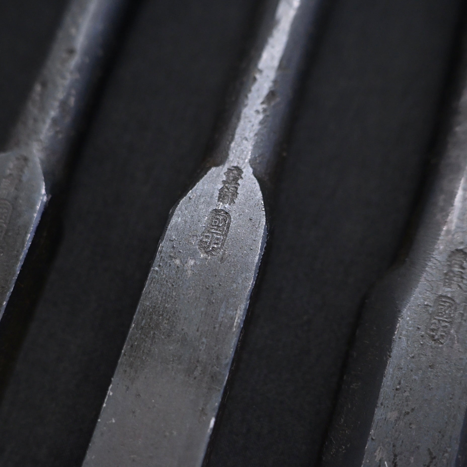 国明 首長穴屋鑿(入母屋) 7寸丈    Kuniaki Long type Slick Chisels