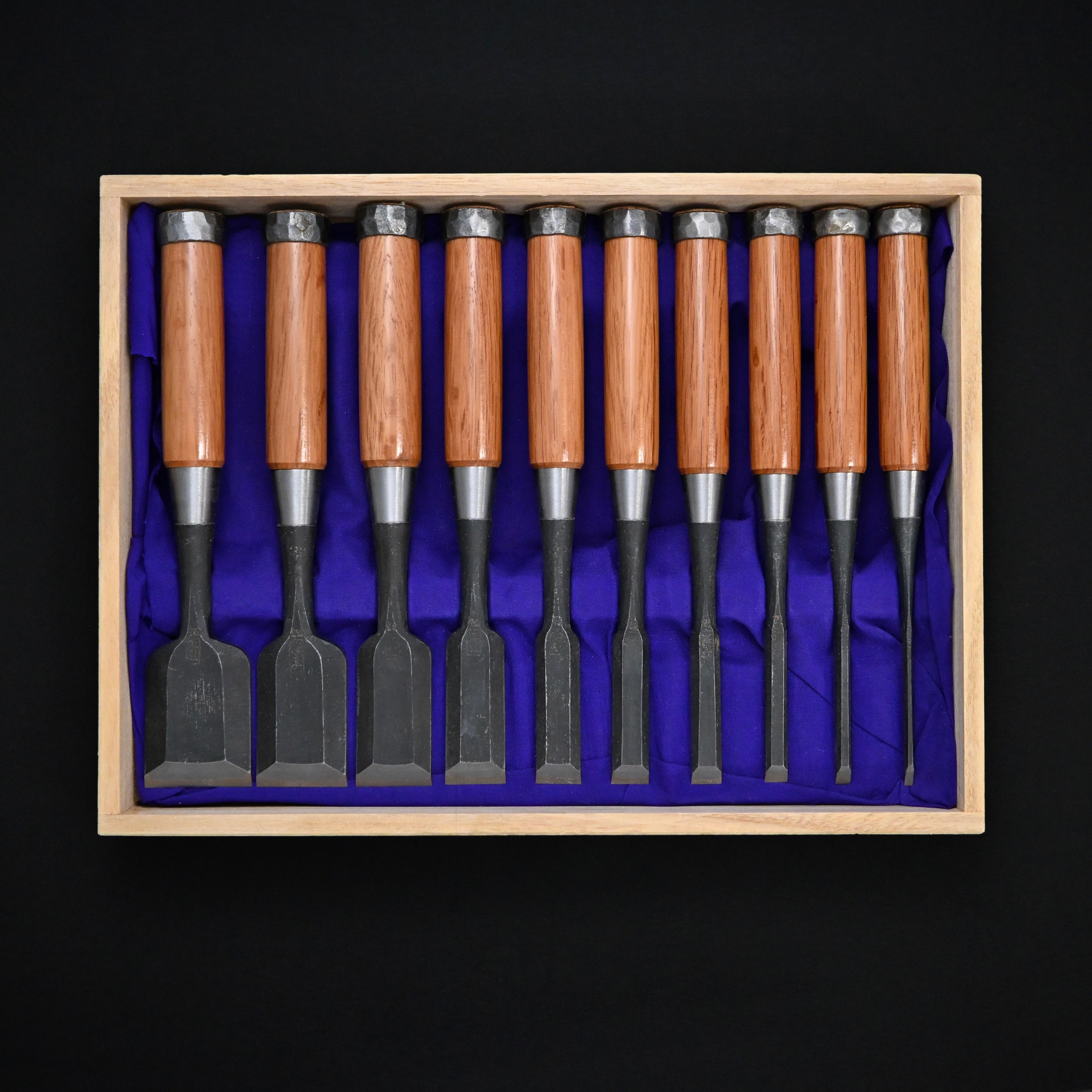 #2 海弘 追入組鑿 赤樫柄 山田賢一作    Umihiro Bench chisels set