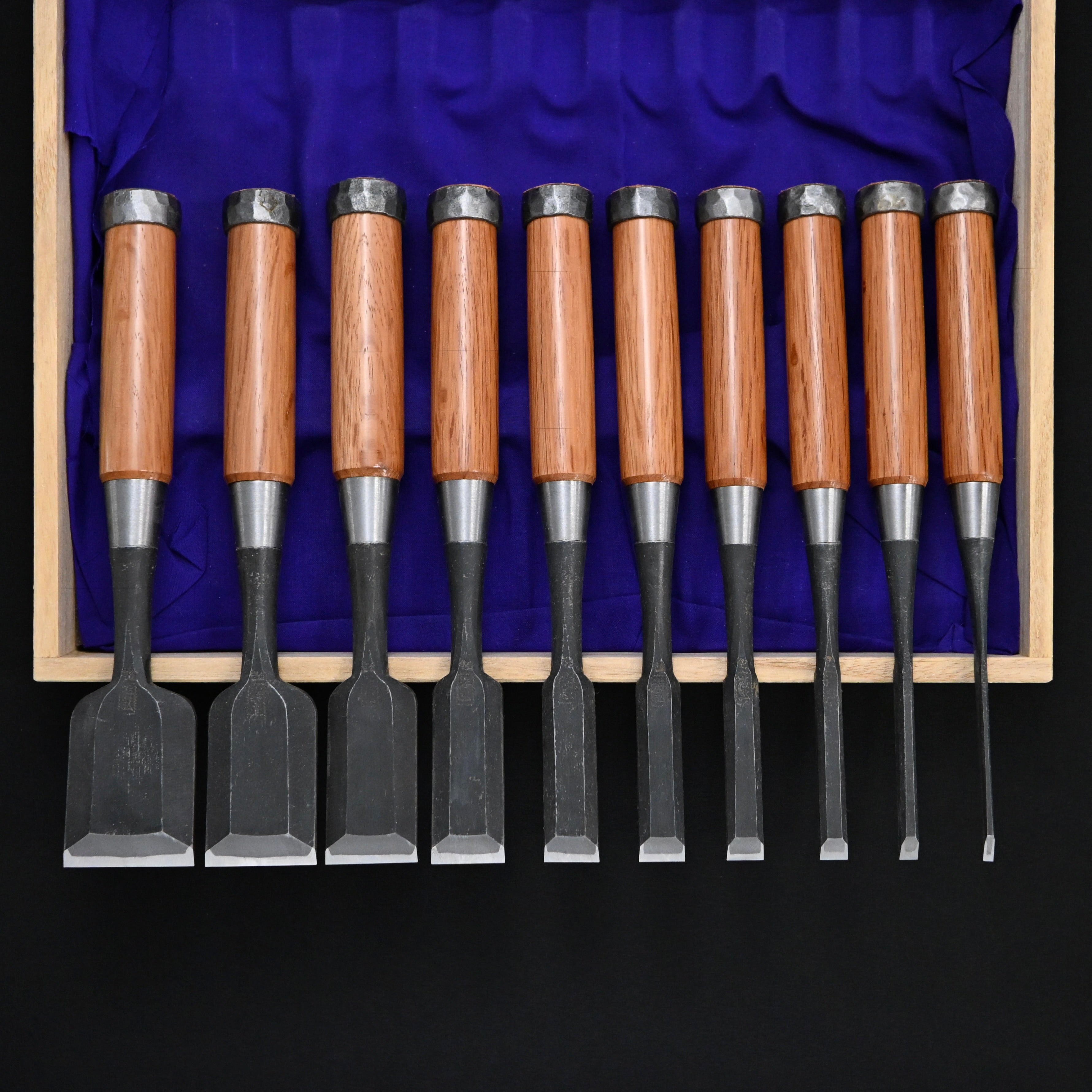 #2 海弘 追入組鑿 赤樫柄 山田賢一作    Umihiro Bench chisels set