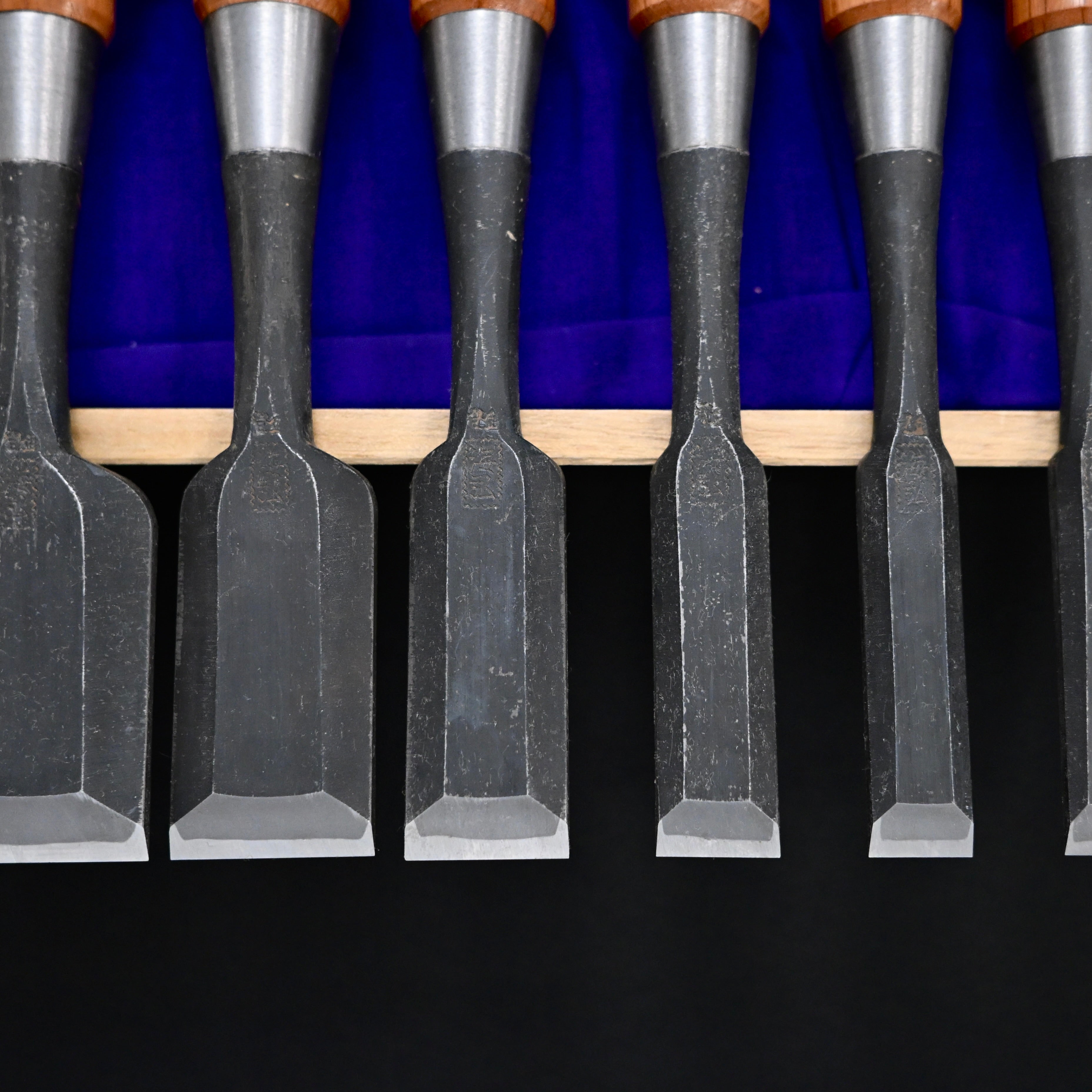 #2 海弘 追入組鑿 赤樫柄 山田賢一作    Umihiro Bench chisels set