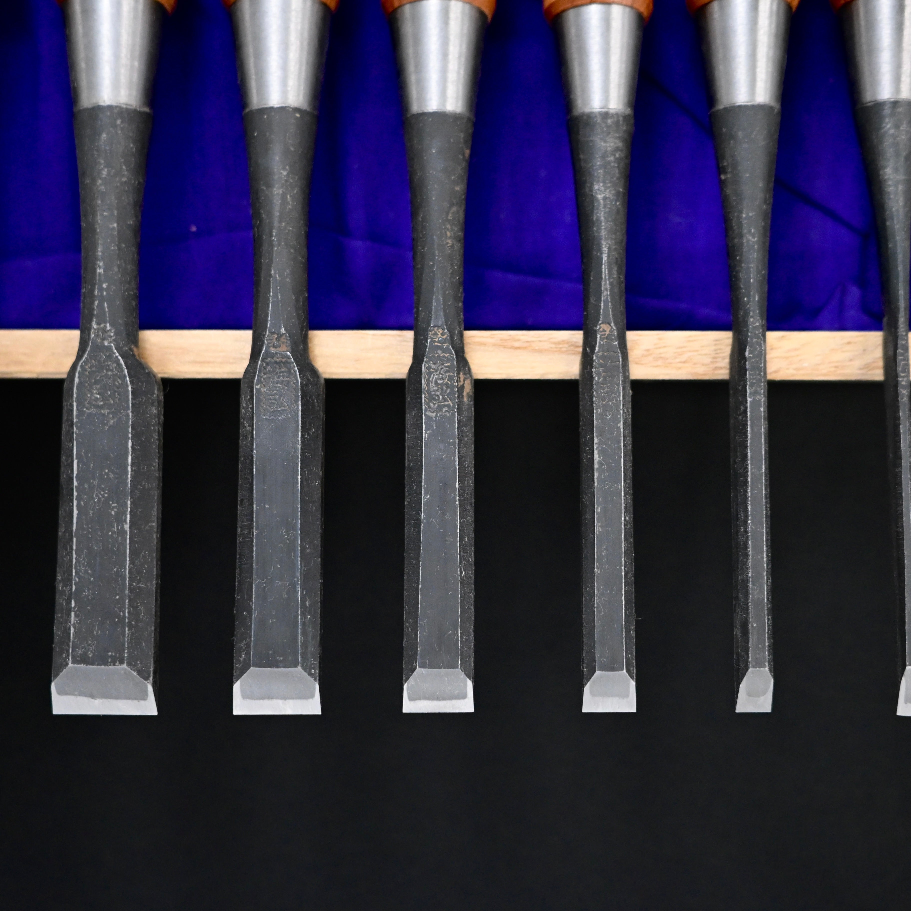 #2 海弘 追入組鑿 赤樫柄 山田賢一作    Umihiro Bench chisels set