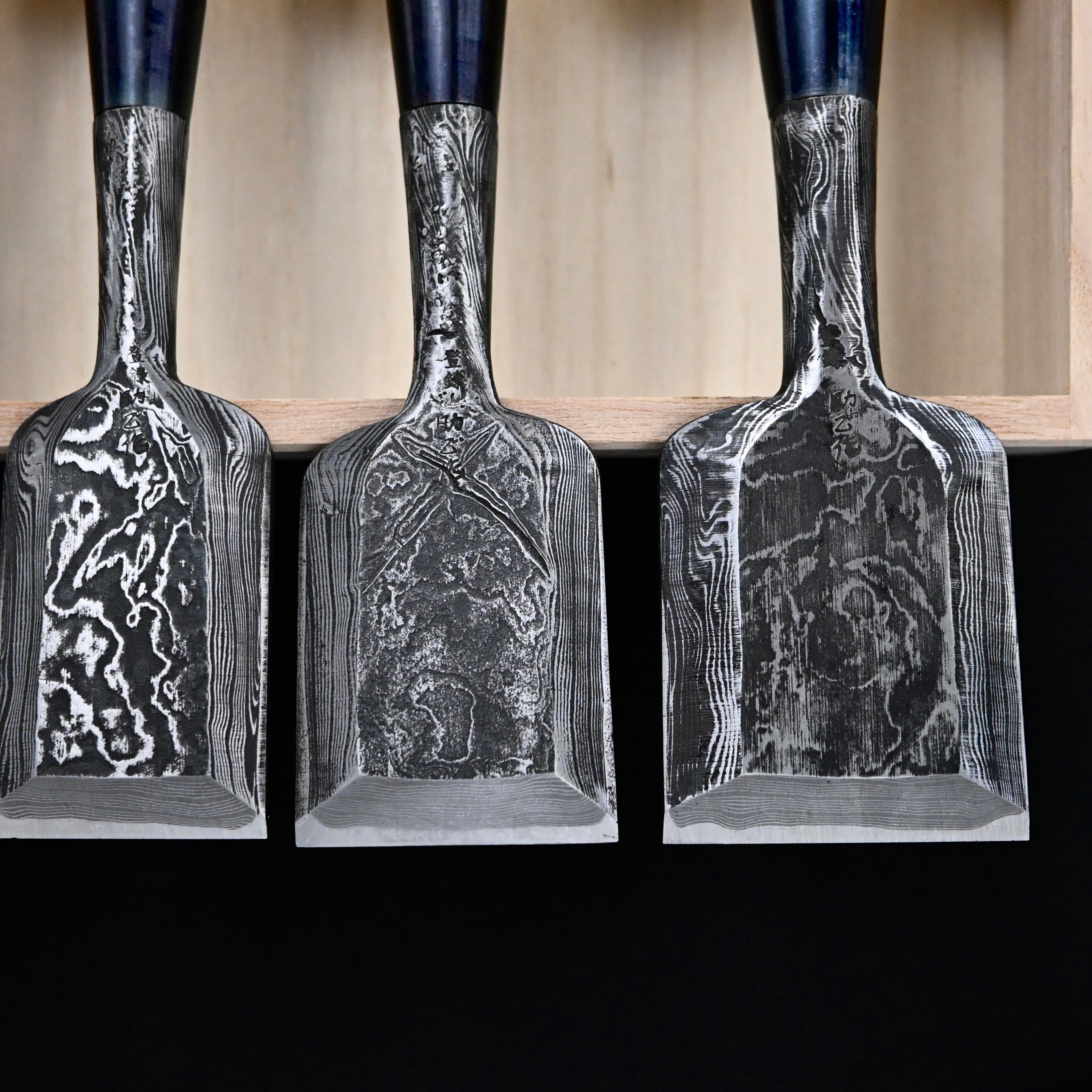 助正 墨流し 追入15本組鑿   Oirenomi   Sukemasa  Suminagashi Bench chisels set