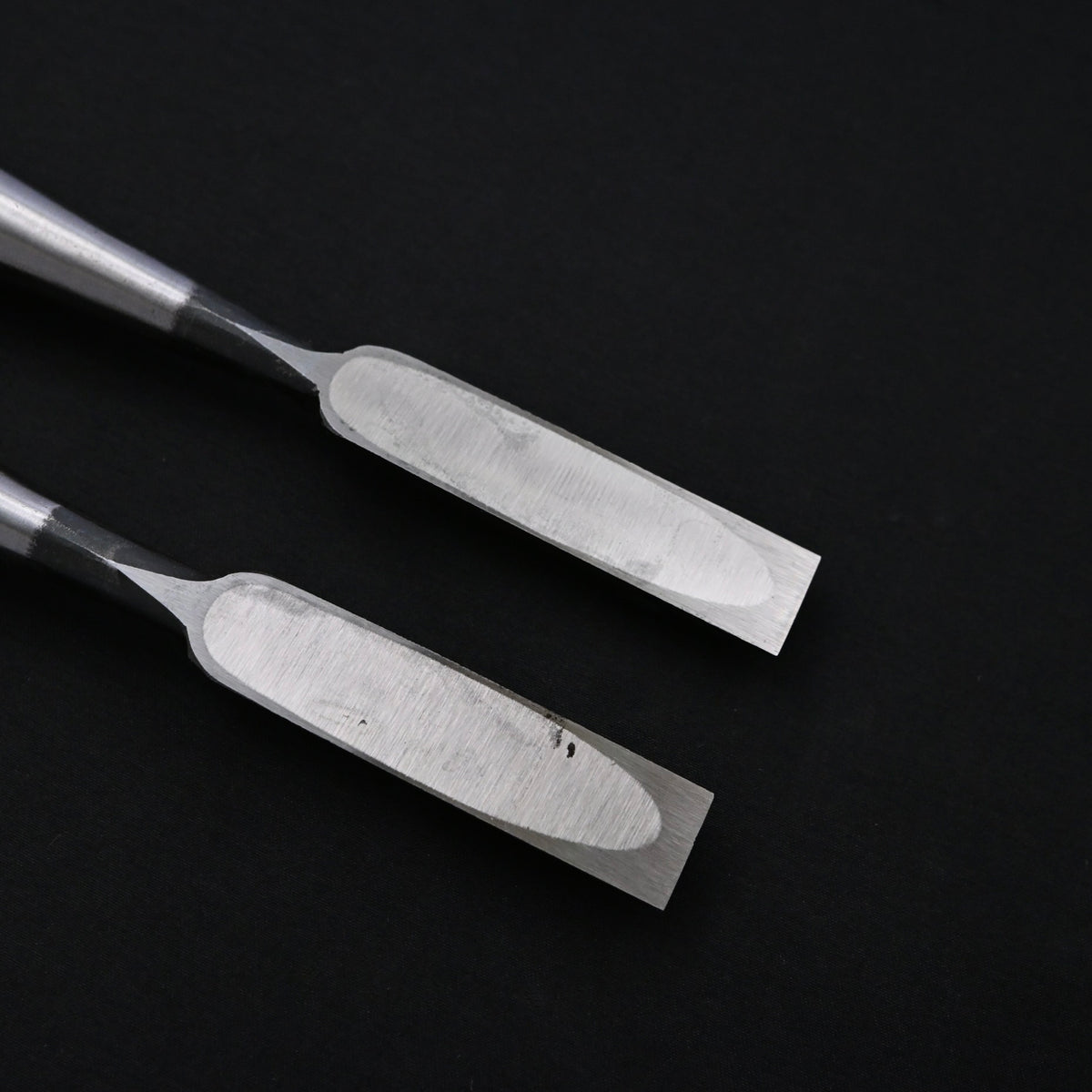 掘り出し物 磯野信夫作 狐 面取り追入鑿 5分    Old stock Kitsune Bench chisels 15mm with white steel by Isono Nobuo