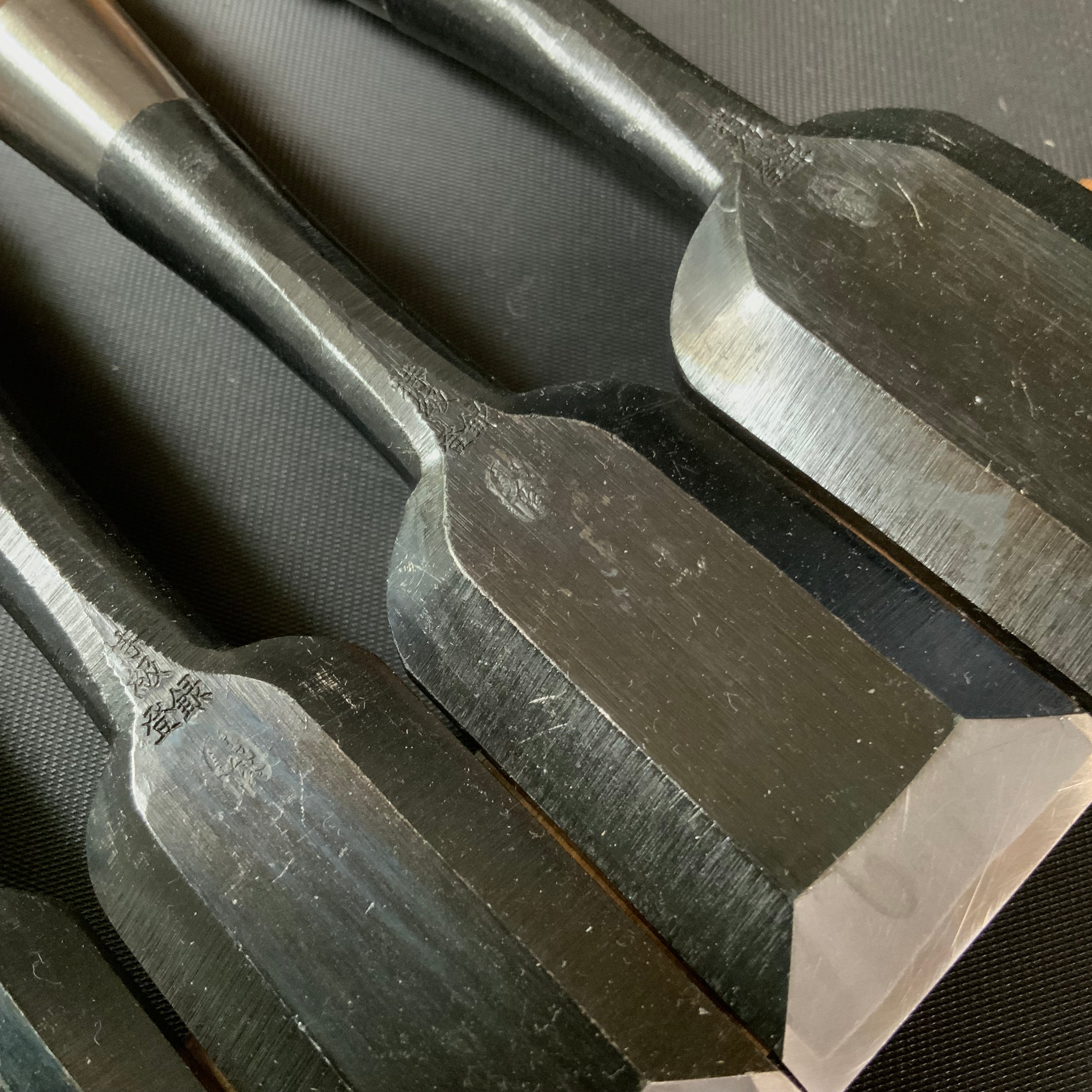 Yoshitaka Bench chisels set (Oirenomi)      /      義隆 追入組鑿  10本組