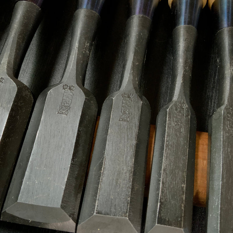 Ouchi Bench chisels set by Ouchi 4th generation 四代目大内俊明作 宗家大内 追入組鑿 桐箱付 Oirenomi