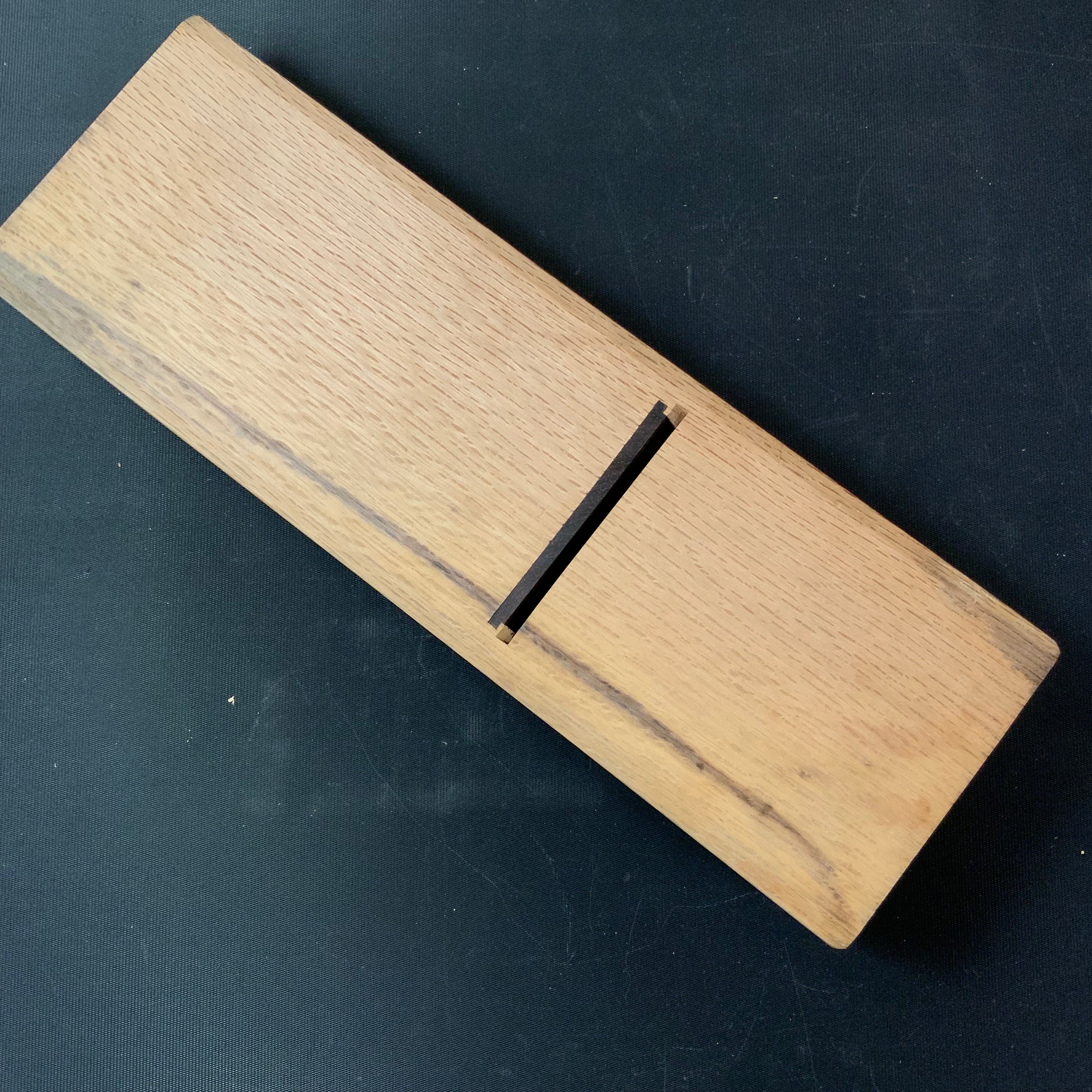 Old stock Otokozakari Smoothing Plane (Kanna) by Tsutsumitomoichi 掘出し物 堤朋一作 男盛 仕上げ鉋 80mm