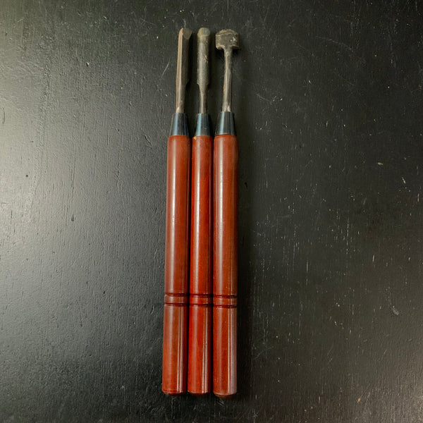 Old Stock woodcarving chisel with white steel  掘り出し物 木彫り細工鑿  六寸丈柄