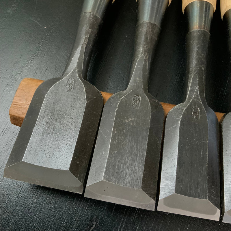 Takashiba Bench chisels set (Oirenomi) with wooden box 高芝 追入組鑿 白紙鋼 桐箱付