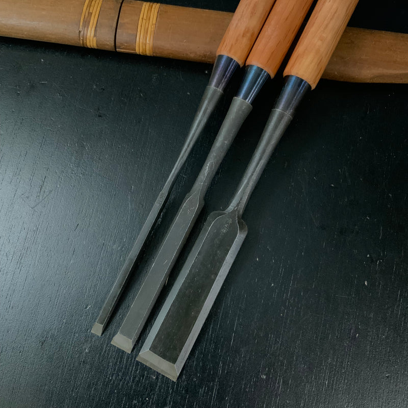 Old stock Yoshimasa Paring chisels Set (Usunomi) with white steel 掘出し物 善正 面取薄鑿 ３本組