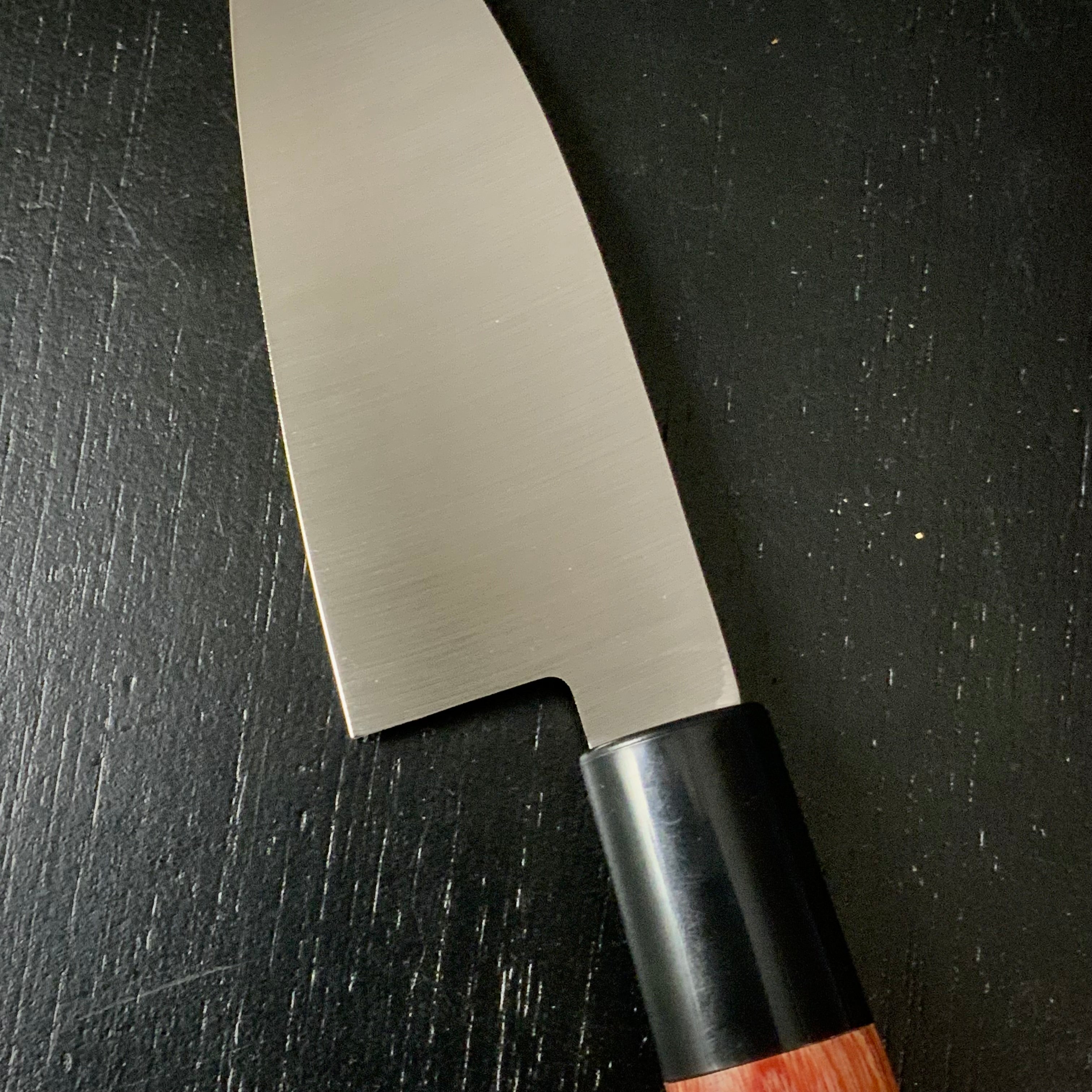 Houei INOX Chef knife Kodeba brown plywood with rounded edges   /  豊榮 INOX 鎚目 茶合板丸柄 小出刄 105mm