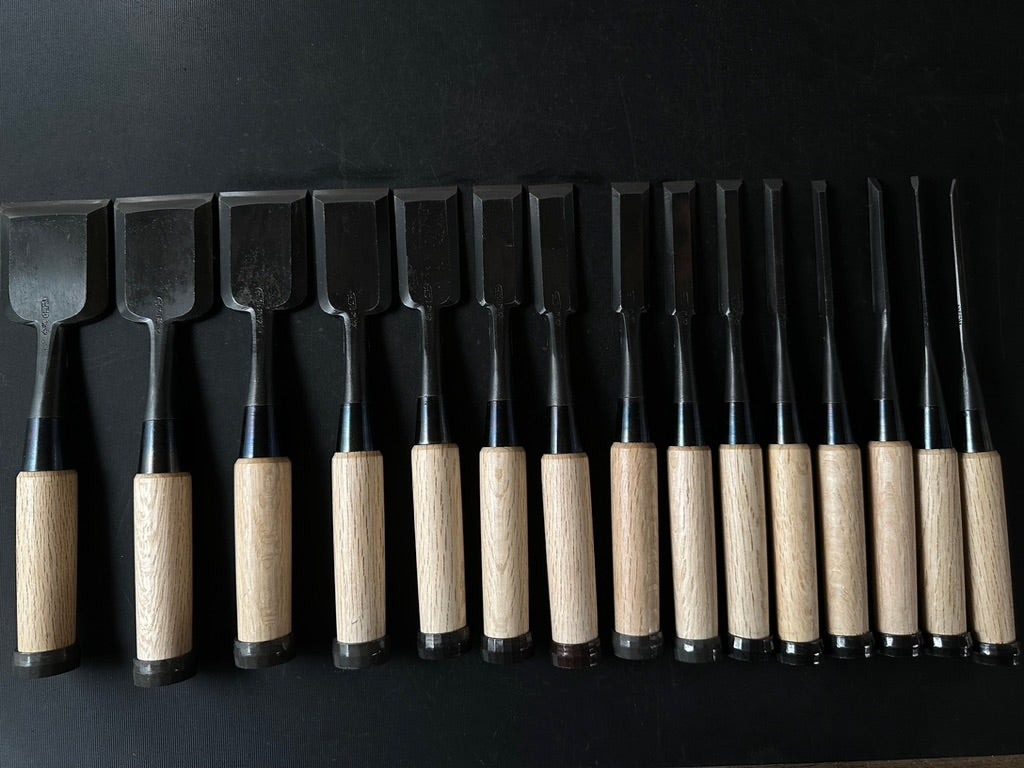 Nijihiro Bench chisels 15Piece set by Chuutarou Imai 今井忠太郎作 二治弘 追入15本組鑿 (Fujihiro)