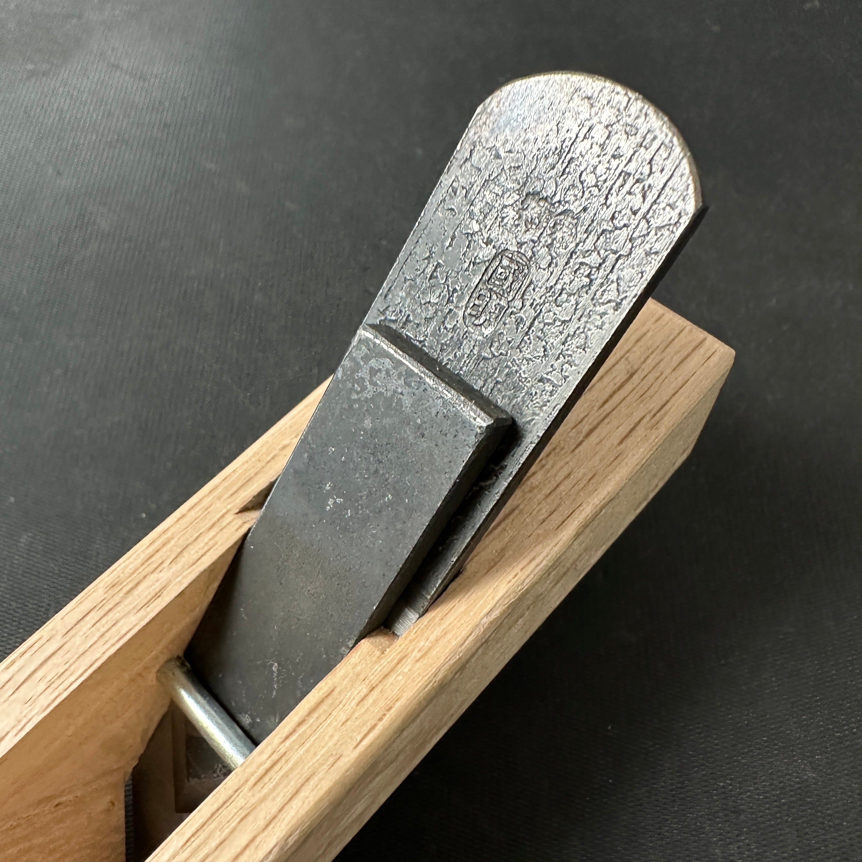 Kuniaki v-groove plane by Nakano Takeo 18mm _____中野武夫作 国明 剣鉋  18mm