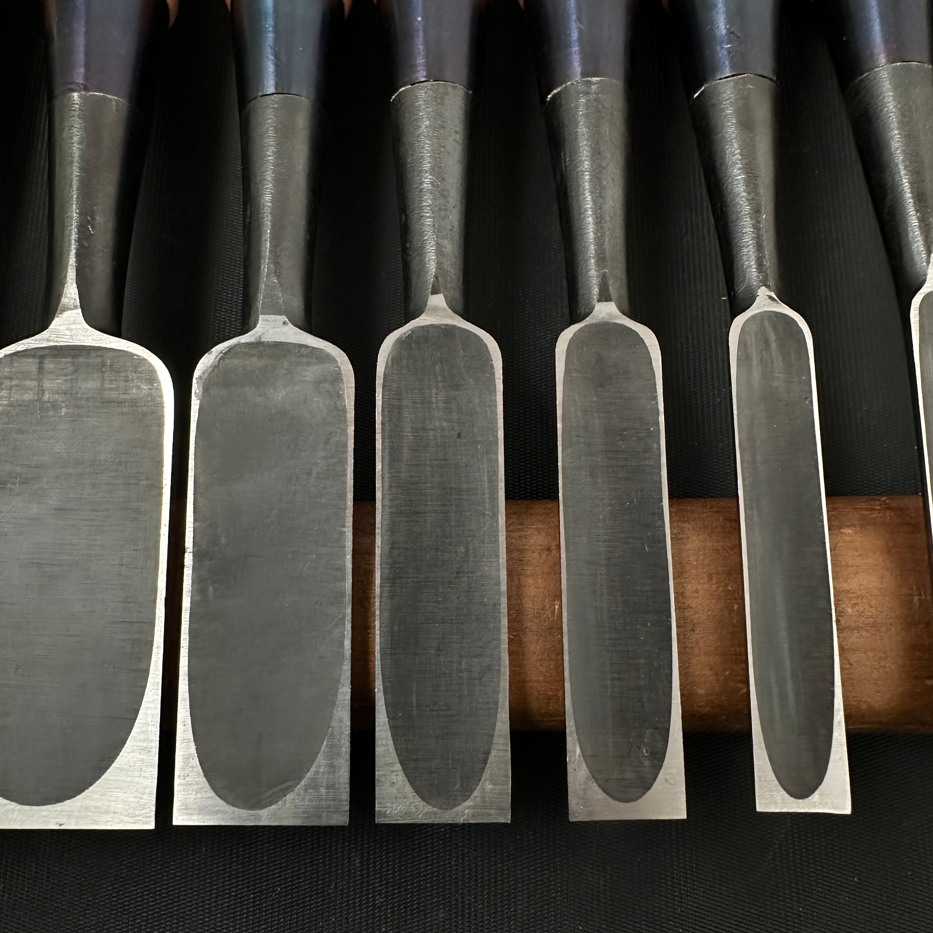 Old stock Sukehiro Bench chisels set  10 Piece          助弘 追入組鑿 赤樫柄  10本組 Oirenomi